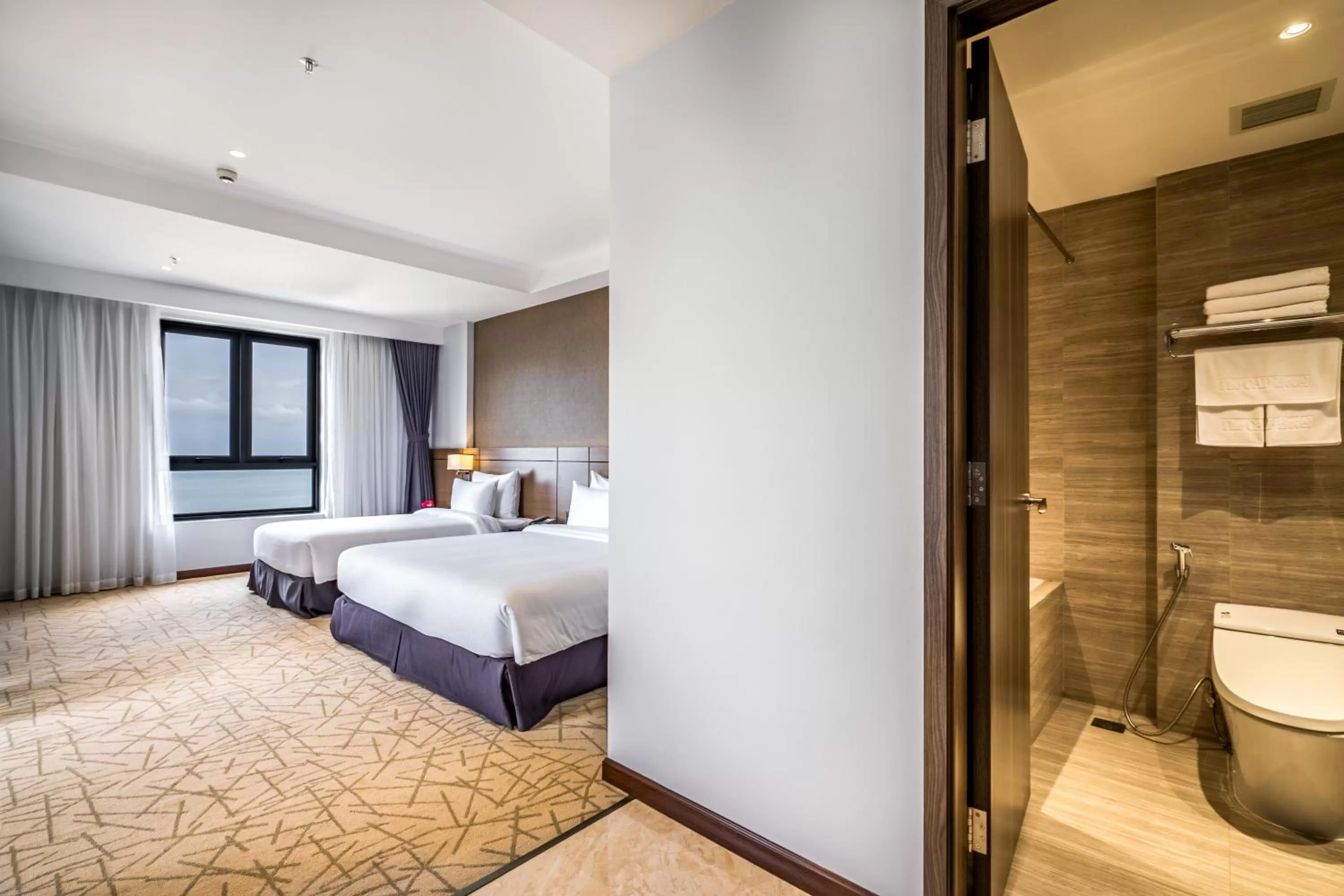 View (from property/room), Bed in The Cap Hotel