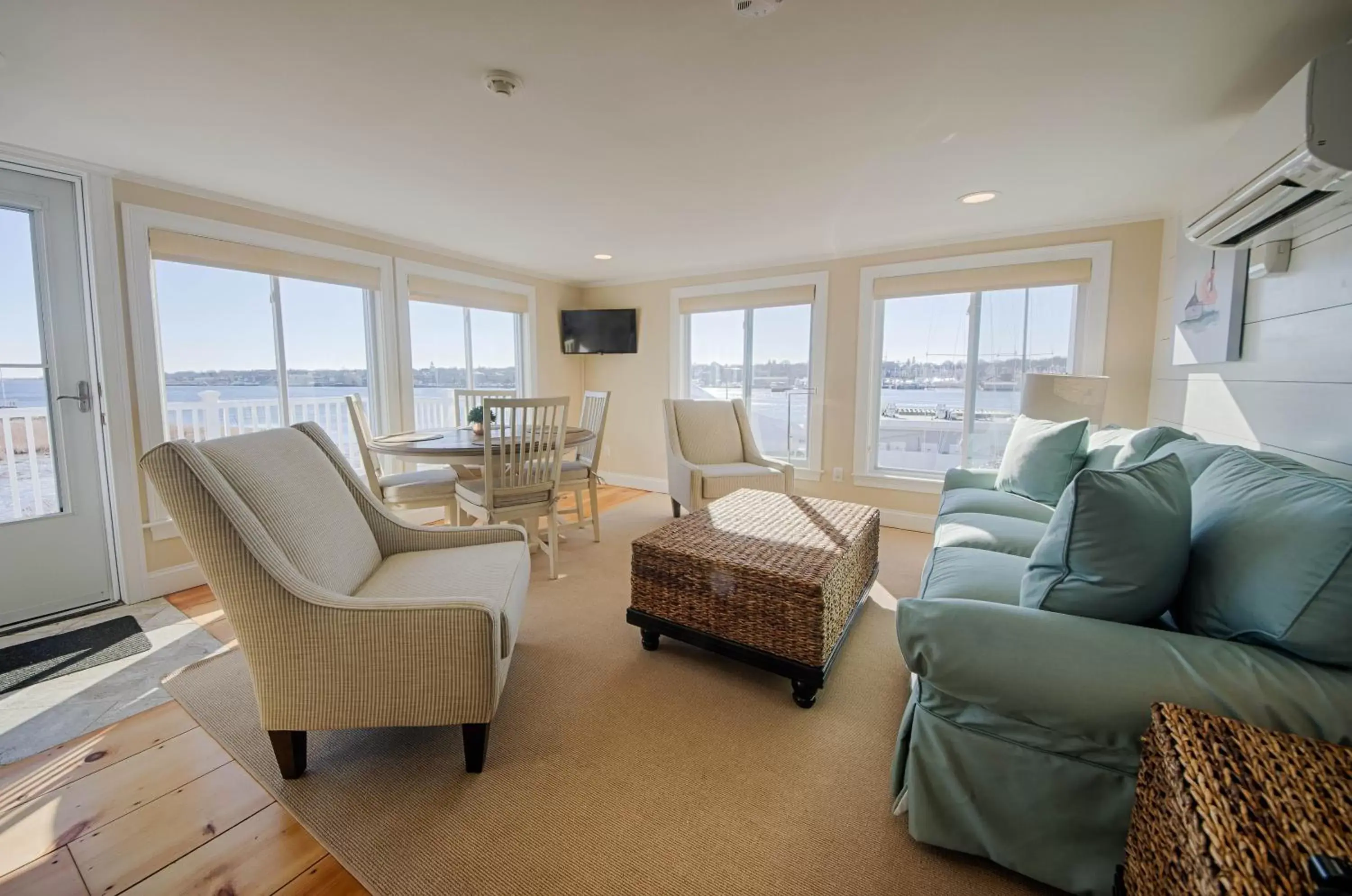 Living room, Seating Area in The Inn At Ring's Island