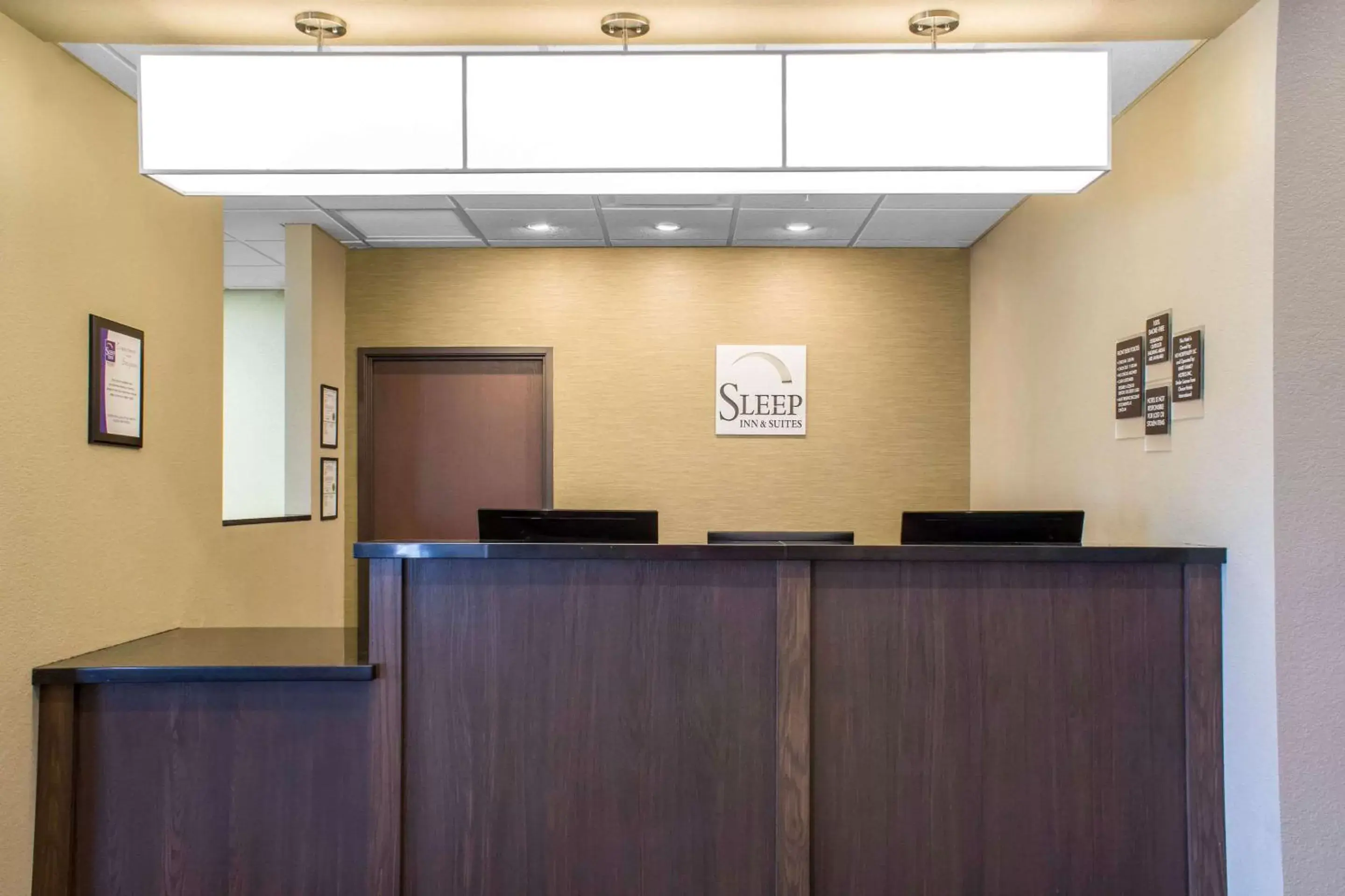 Lobby or reception, Lobby/Reception in Sleep Inn & Suites Fort Dodge