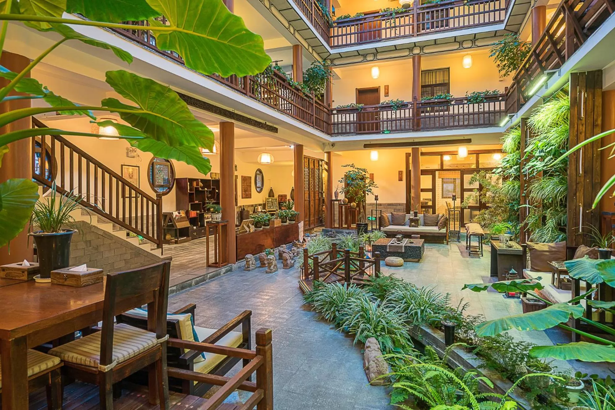 On site in Dali Yanyuan Mountain Retreat