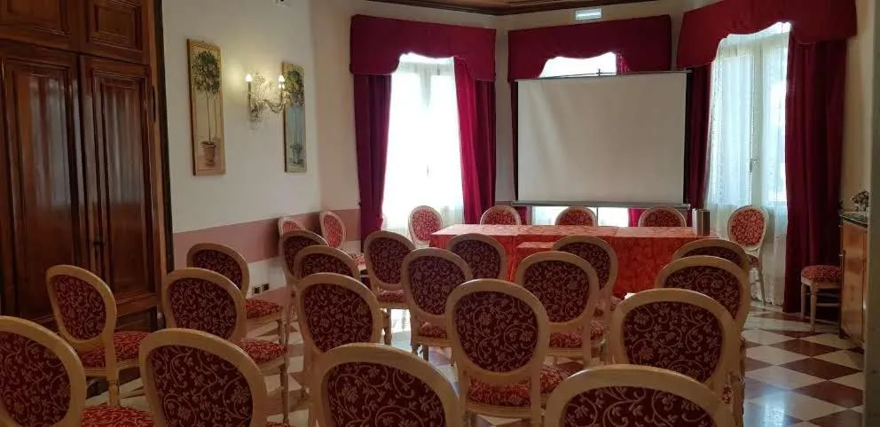 Business facilities in Hotel Villa Stucky