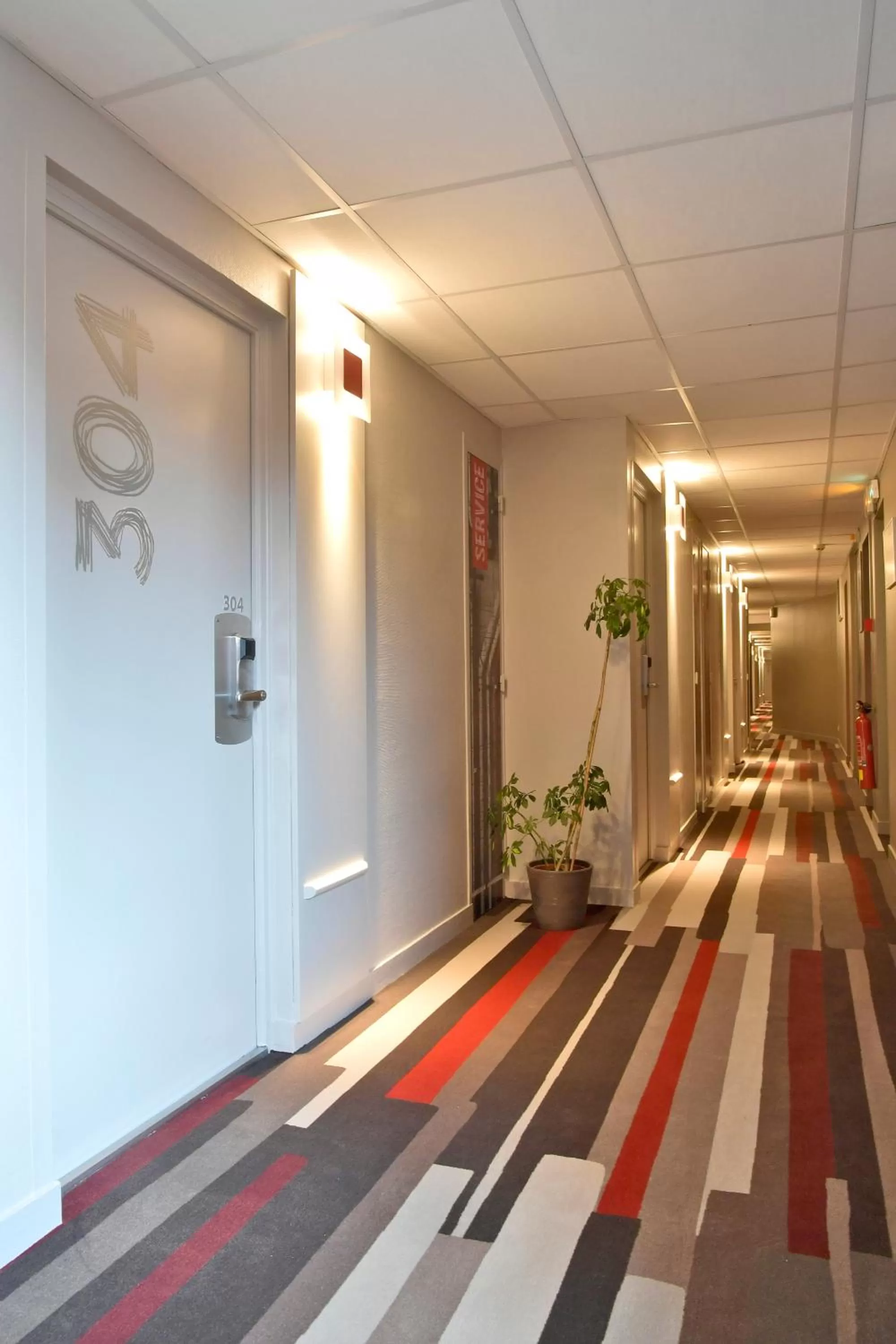 Lobby or reception in ibis Saint Quentin Basilique