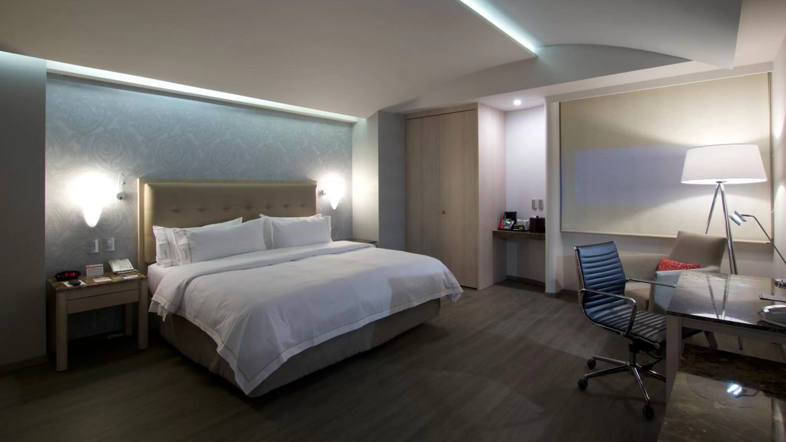 Decorative detail, Bed in Holiday Inn Express Mexico- Toreo by IHG