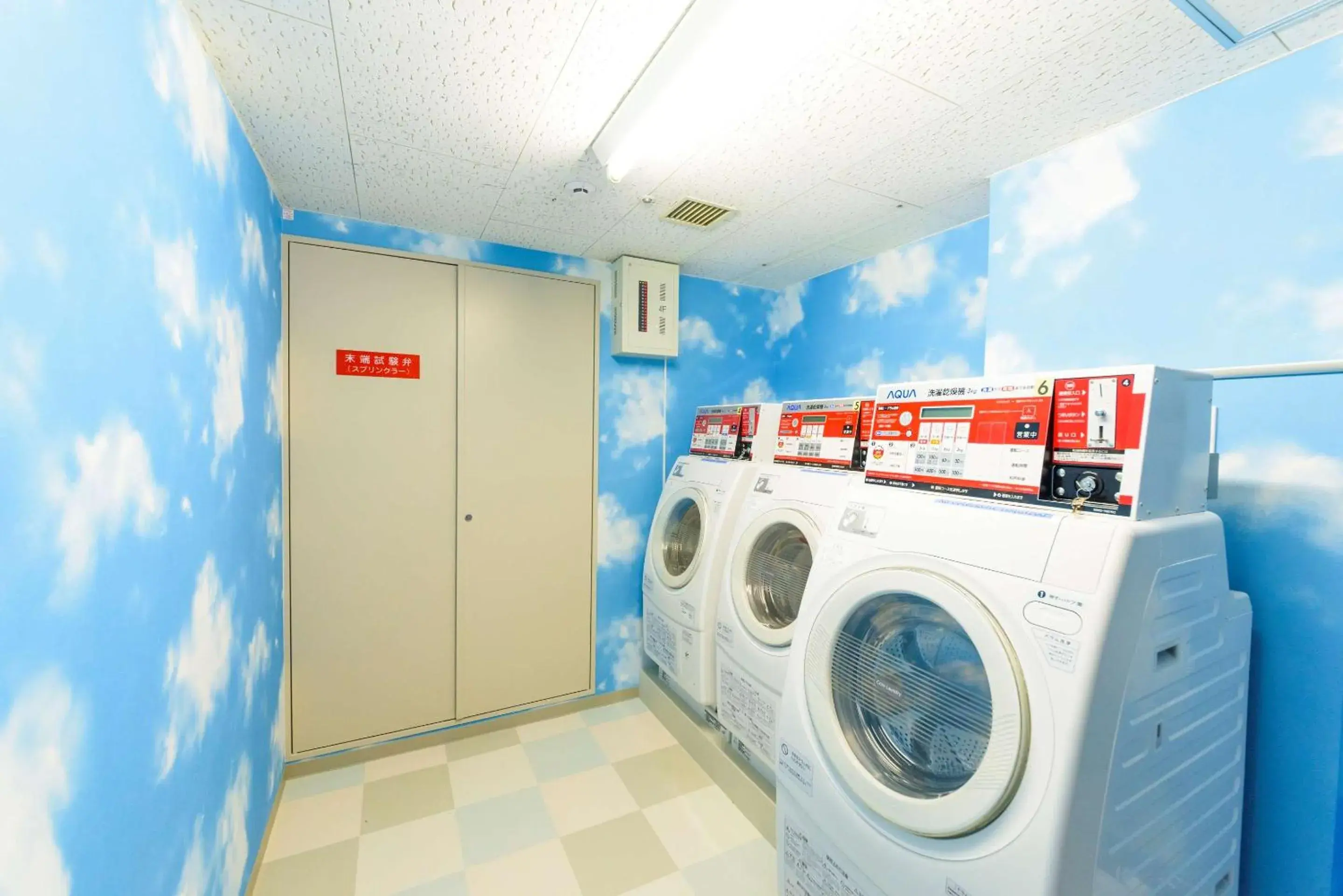 laundry, Kitchen/Kitchenette in SureStay Plus Hotel by Best Western Shin-Osaka