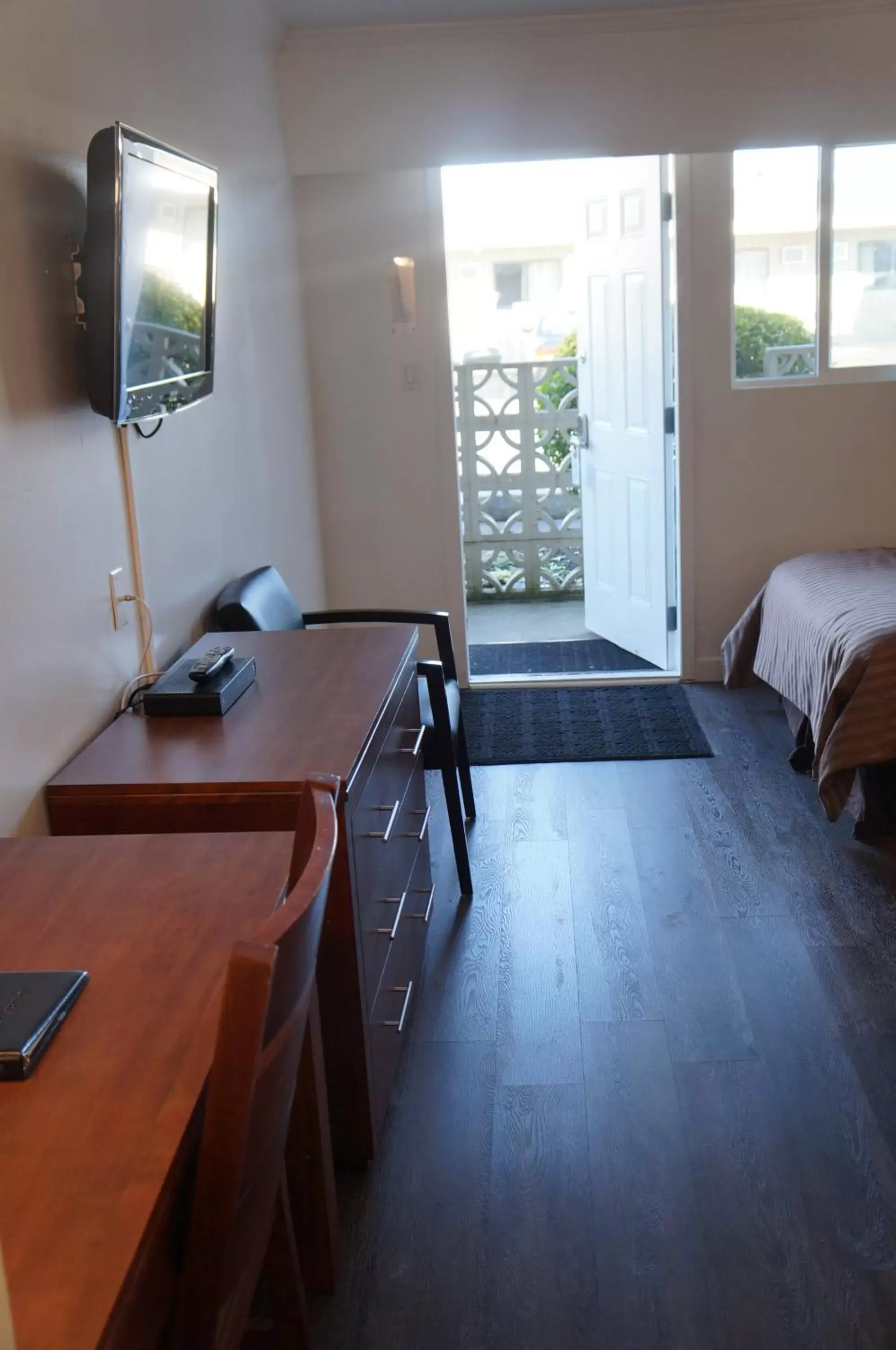 Bedroom in Westward Inn & Suites