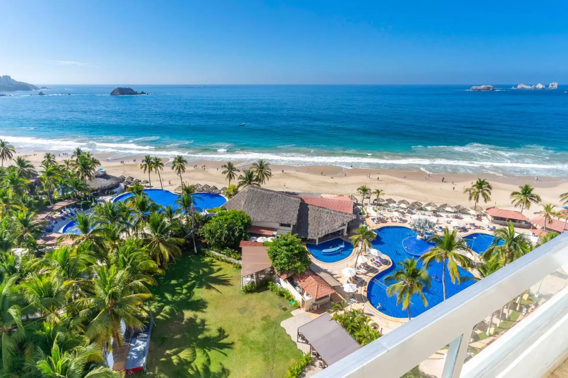 Sea view, Pool View in Krystal Ixtapa