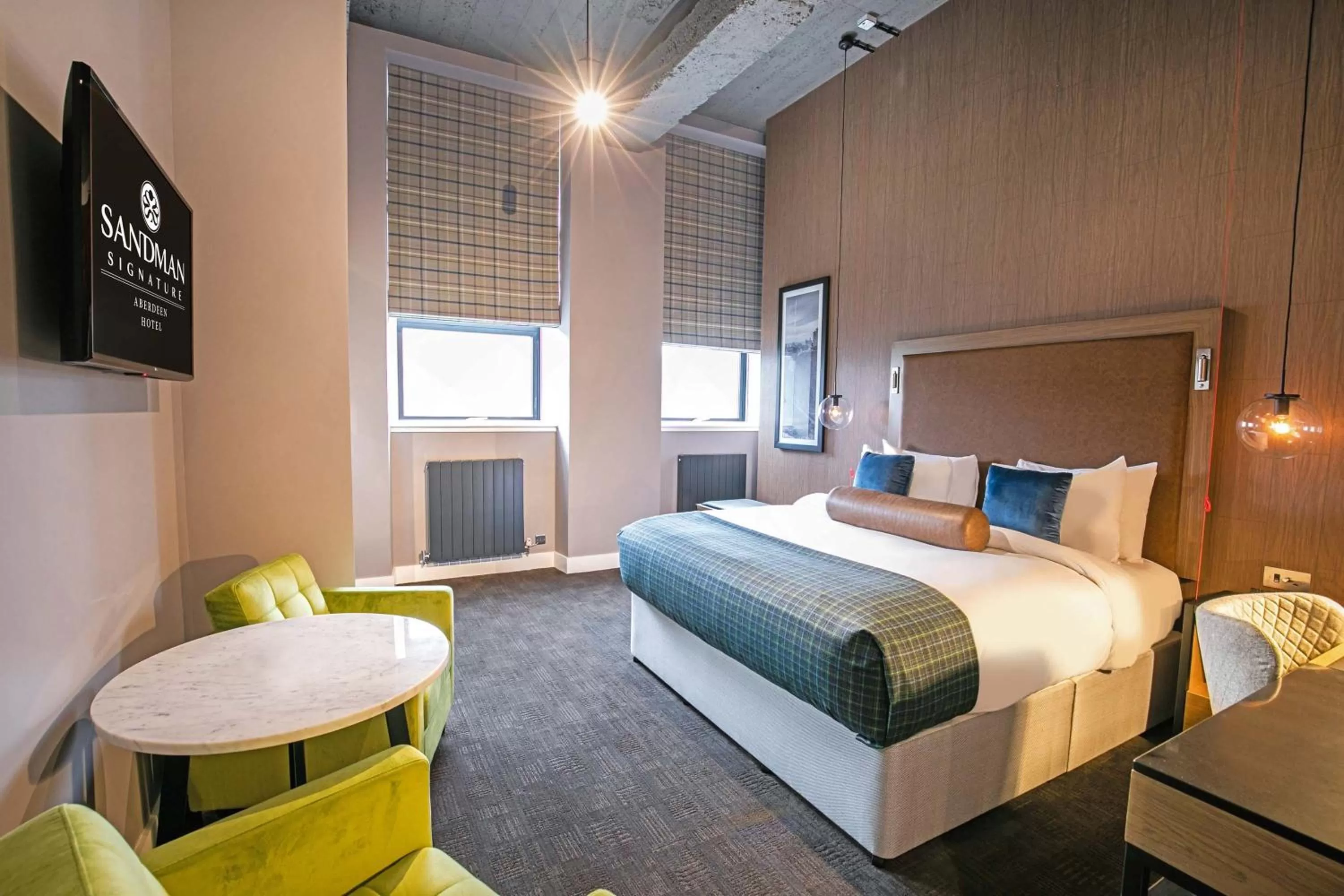 Photo of the whole room, Bed in Sandman Signature Aberdeen Hotel & Spa