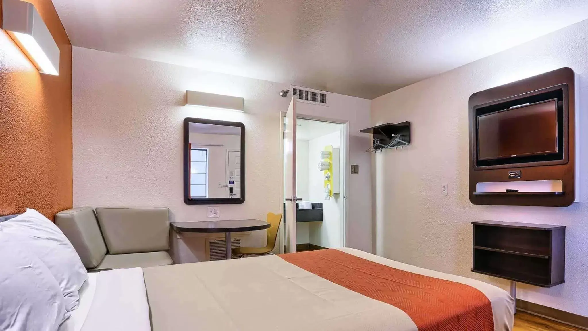 Bedroom, TV/Entertainment Center in Motel 6-Petaluma, CA