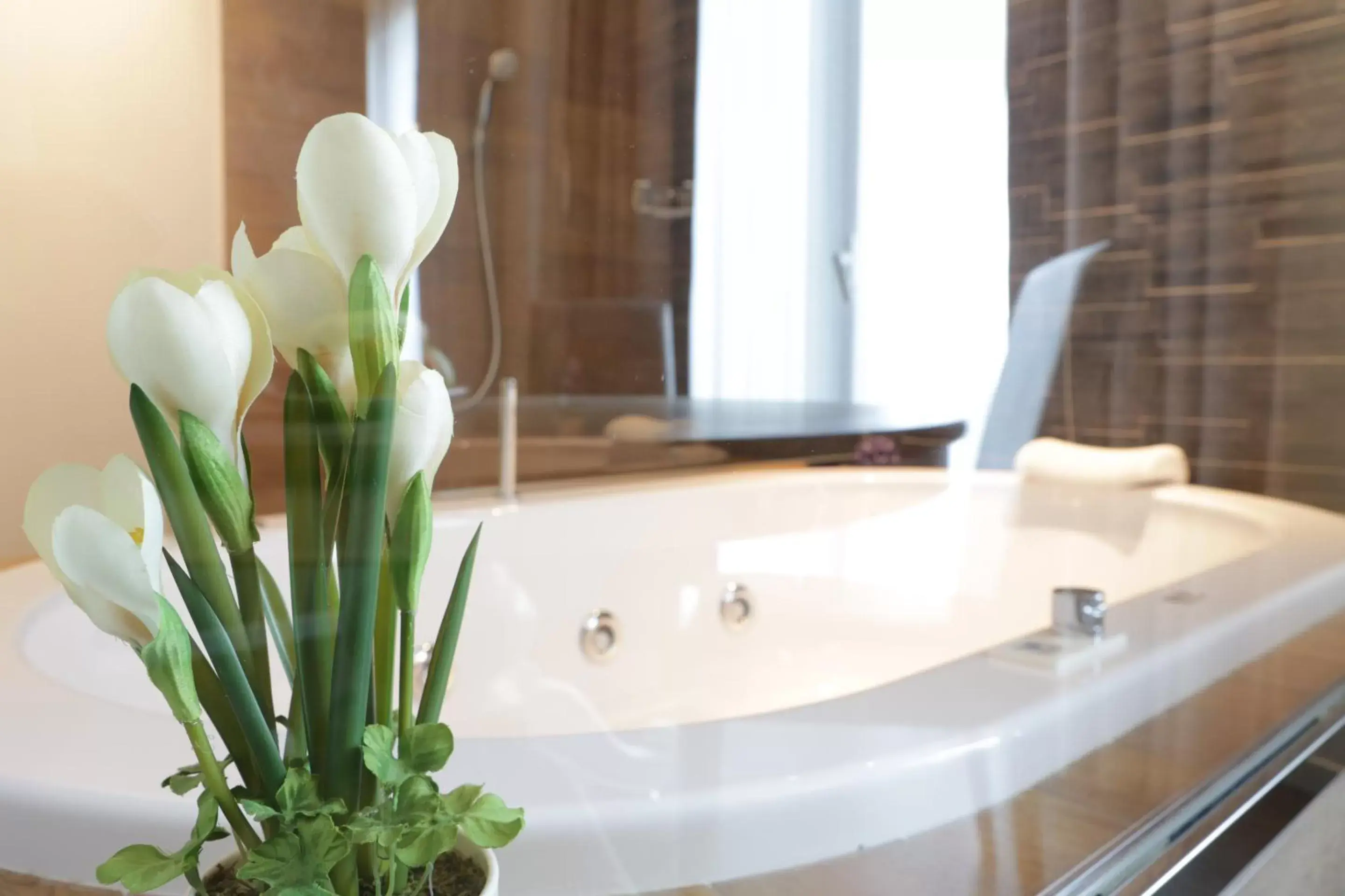 Bathroom in Admiral Park Hotel