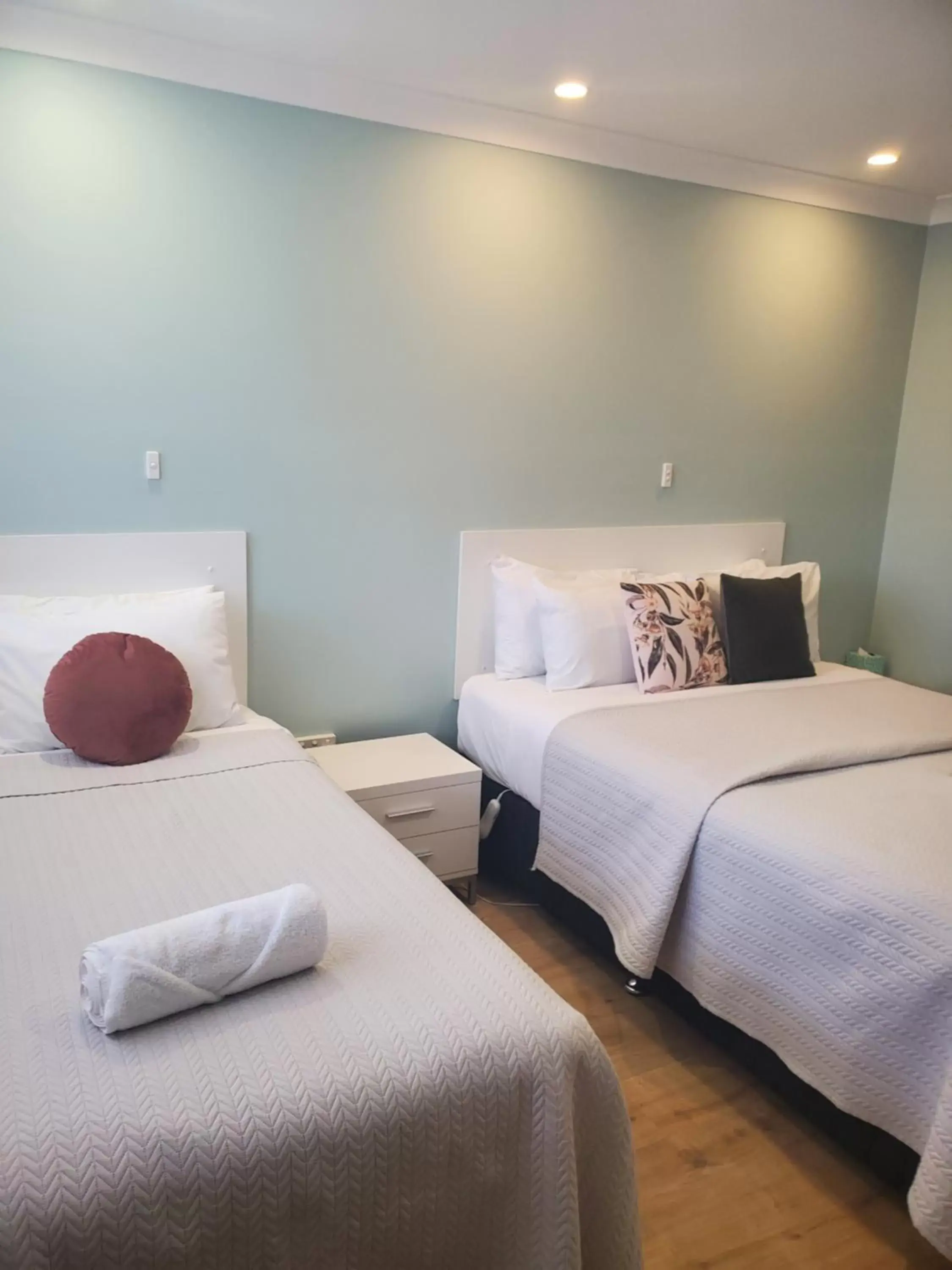 Family Room in Roydons Motor Inn Family Room in Roydons Motor Inn