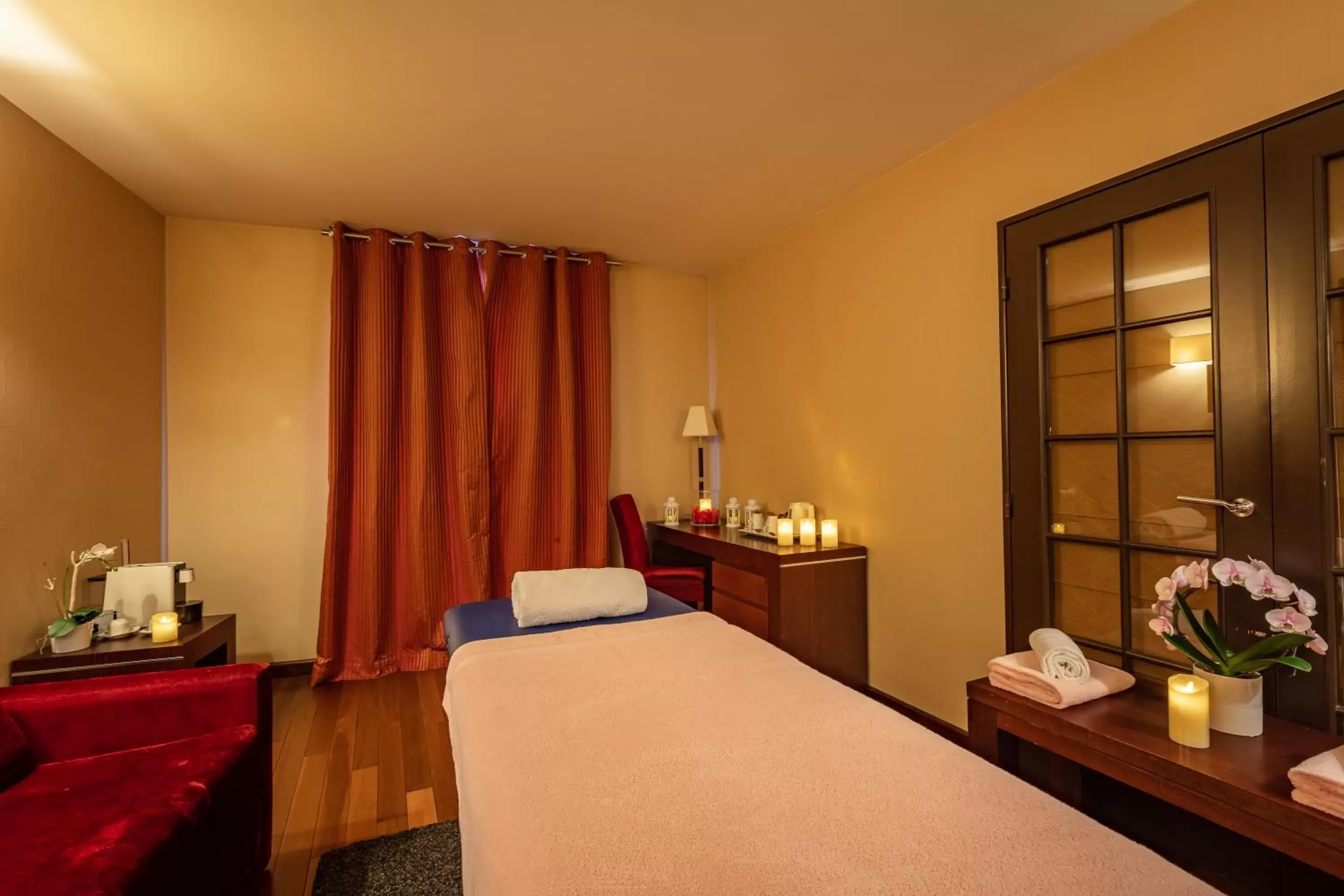 Massage in Hotel de Berny
