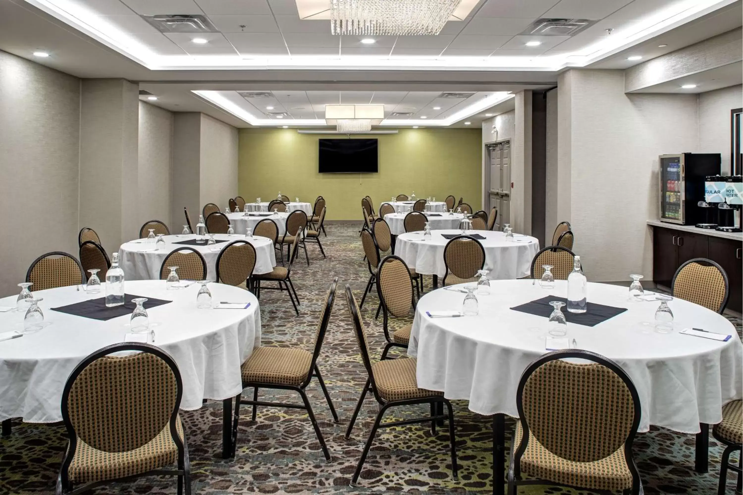 Meeting/conference room in Hilton Garden Inn Halifax Airport