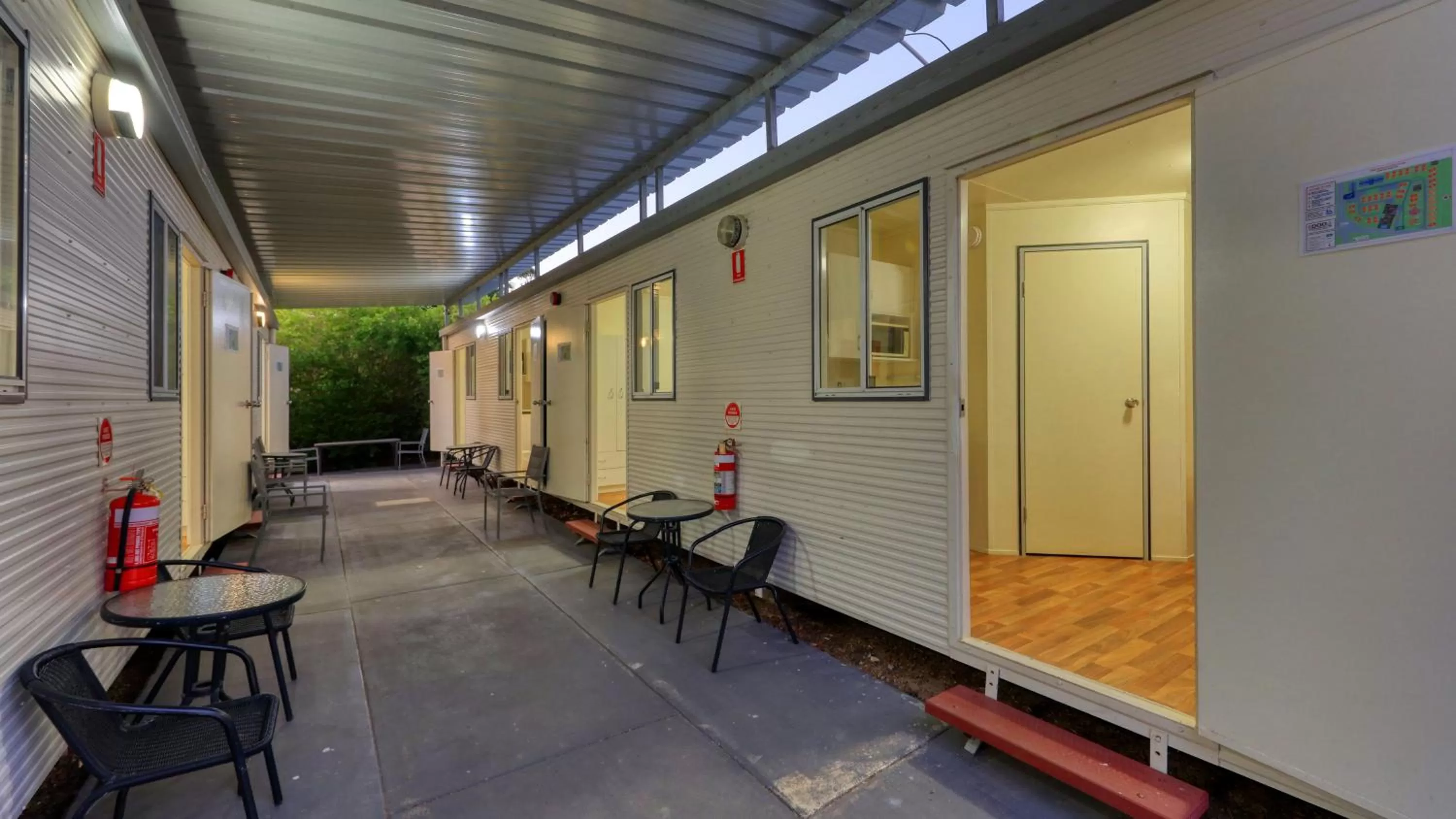 Seating area in Chinchilla Motor Inn