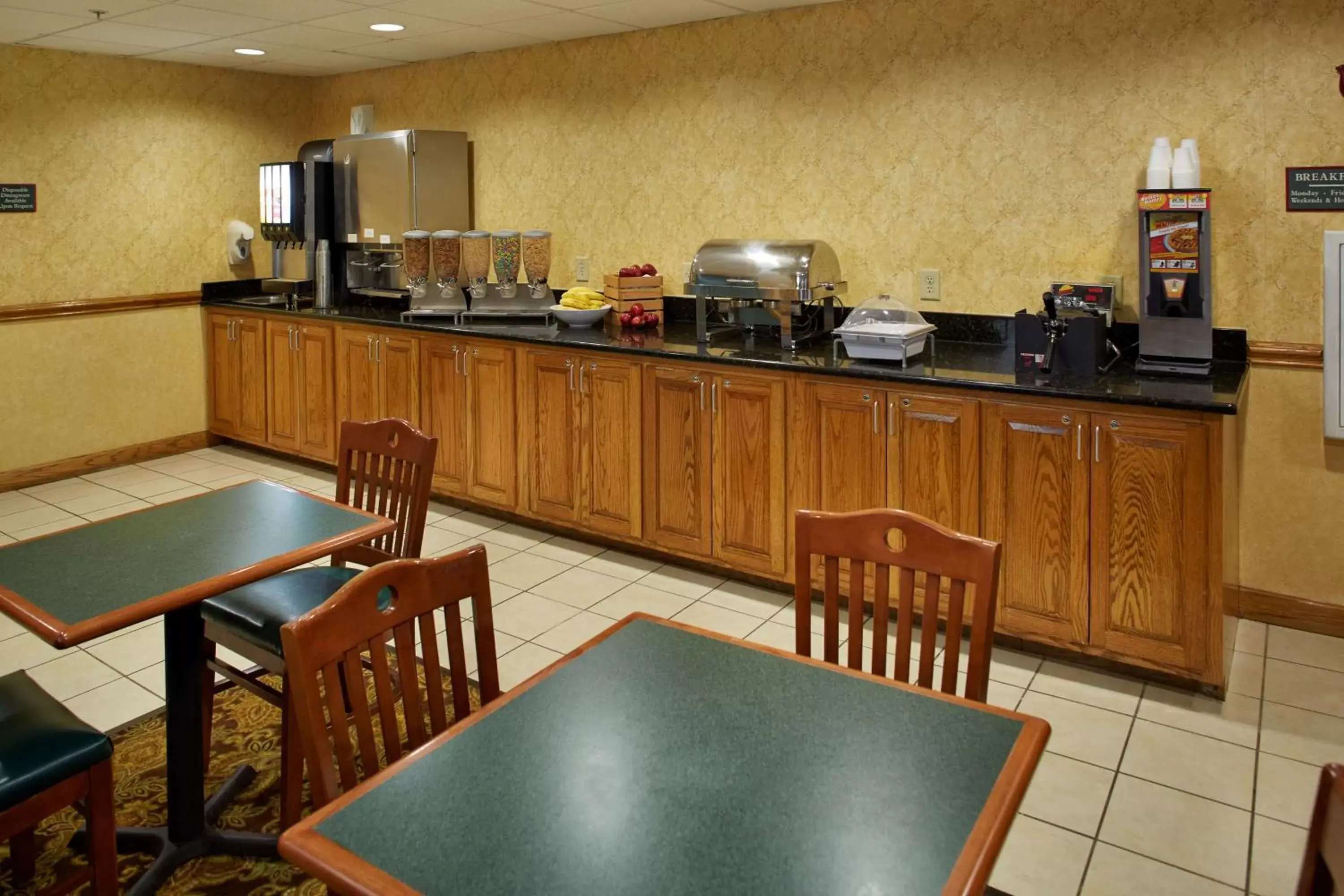 Restaurant/Places to Eat in Country Inn & Suites by Radisson, Columbia Airport, SC