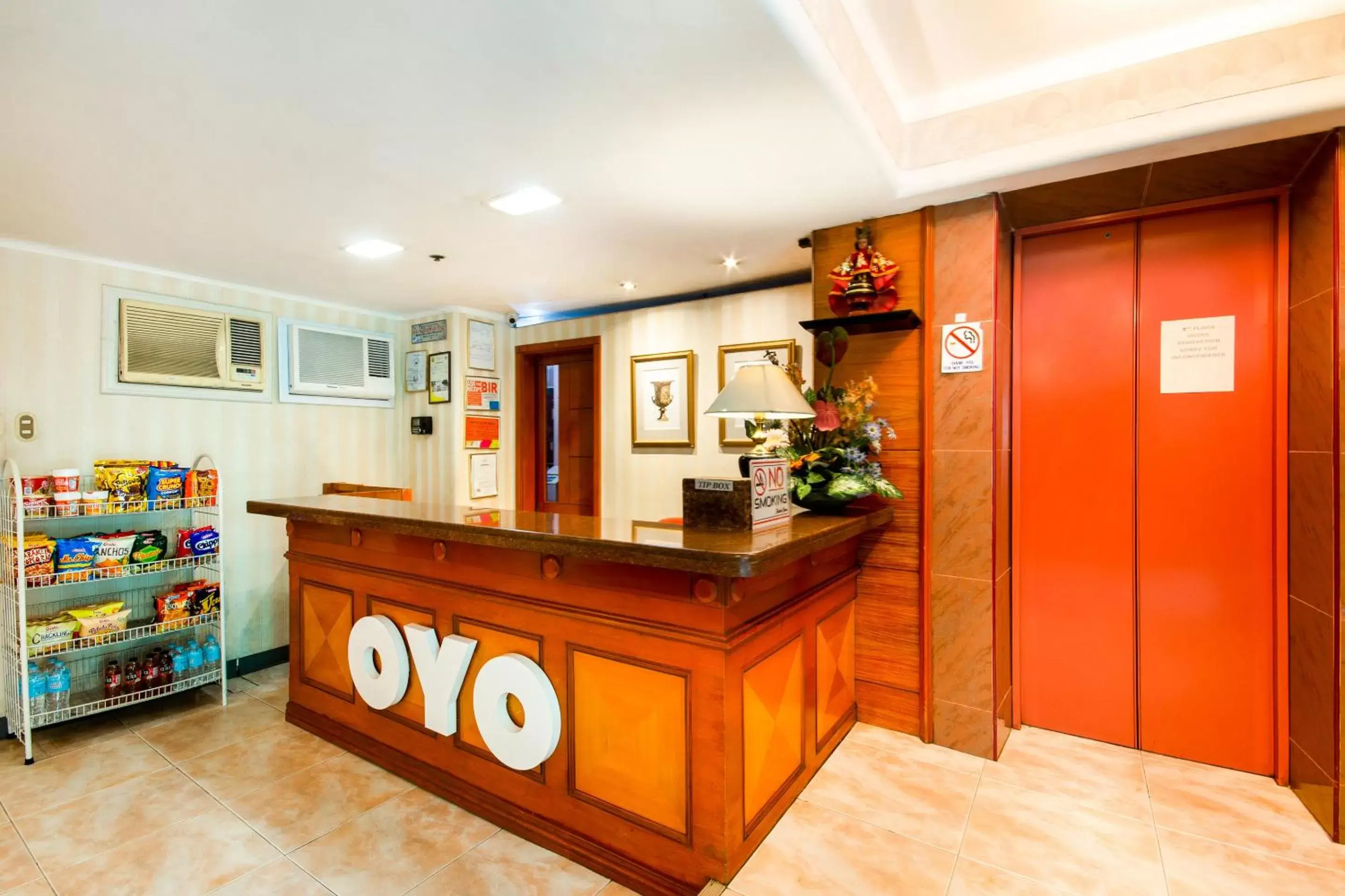 Lobby or reception, Lobby/Reception in OYO 227 Palladium Suites Hotel