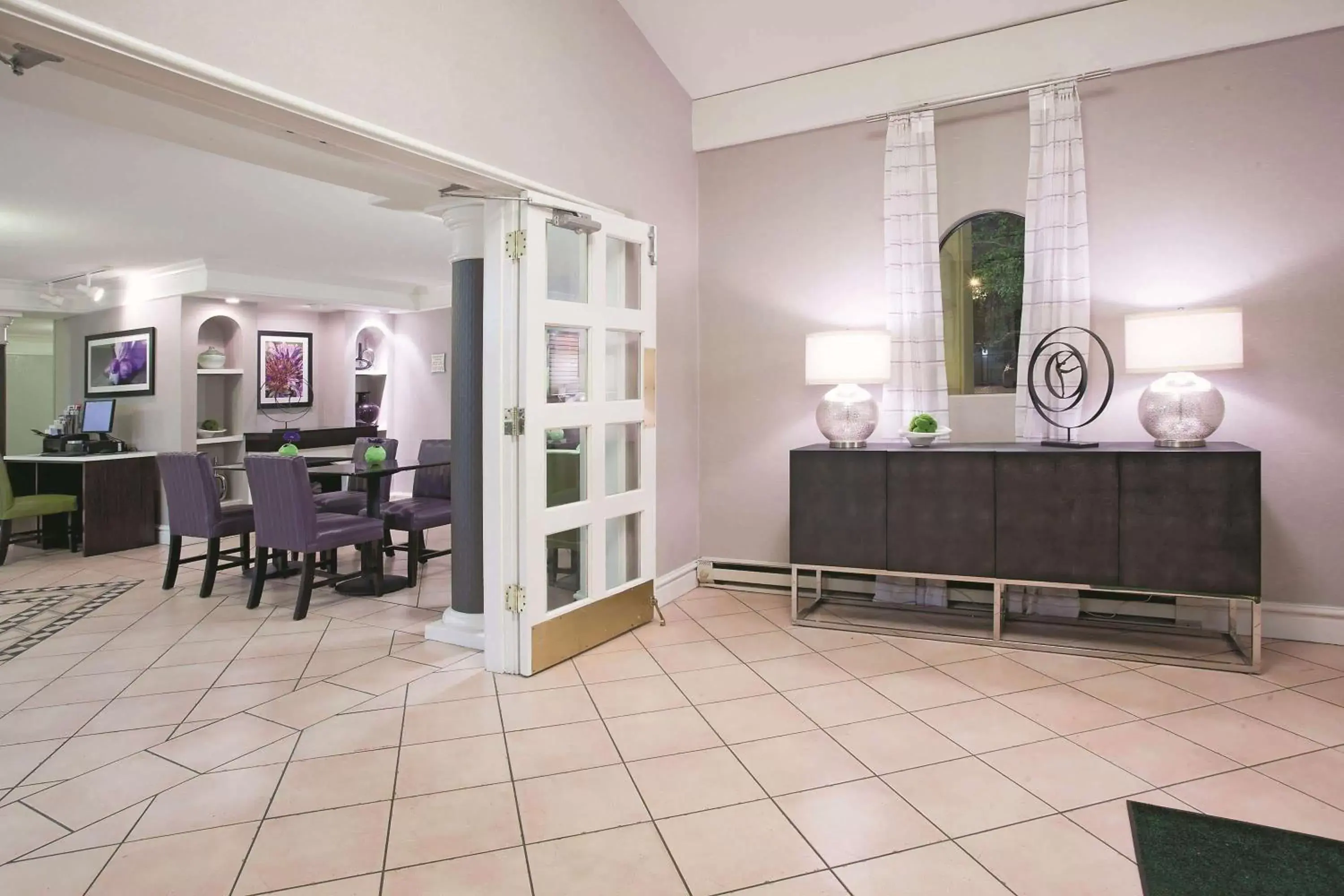 Lobby or reception in La Quinta Inn by Wyndham Salt Lake City Midvale