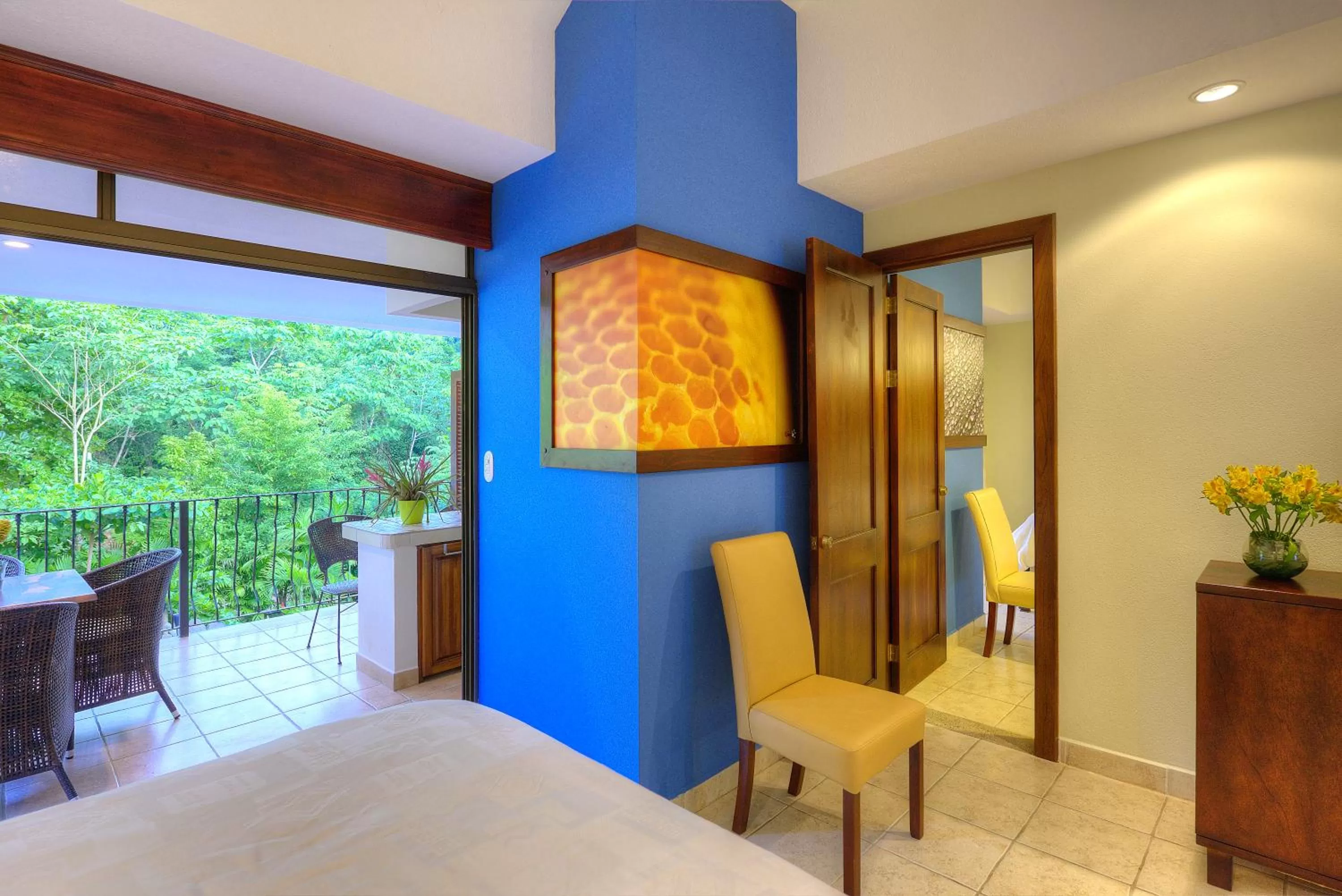 Balcony/Terrace in Pumilio Mountain & Ocean Hotel