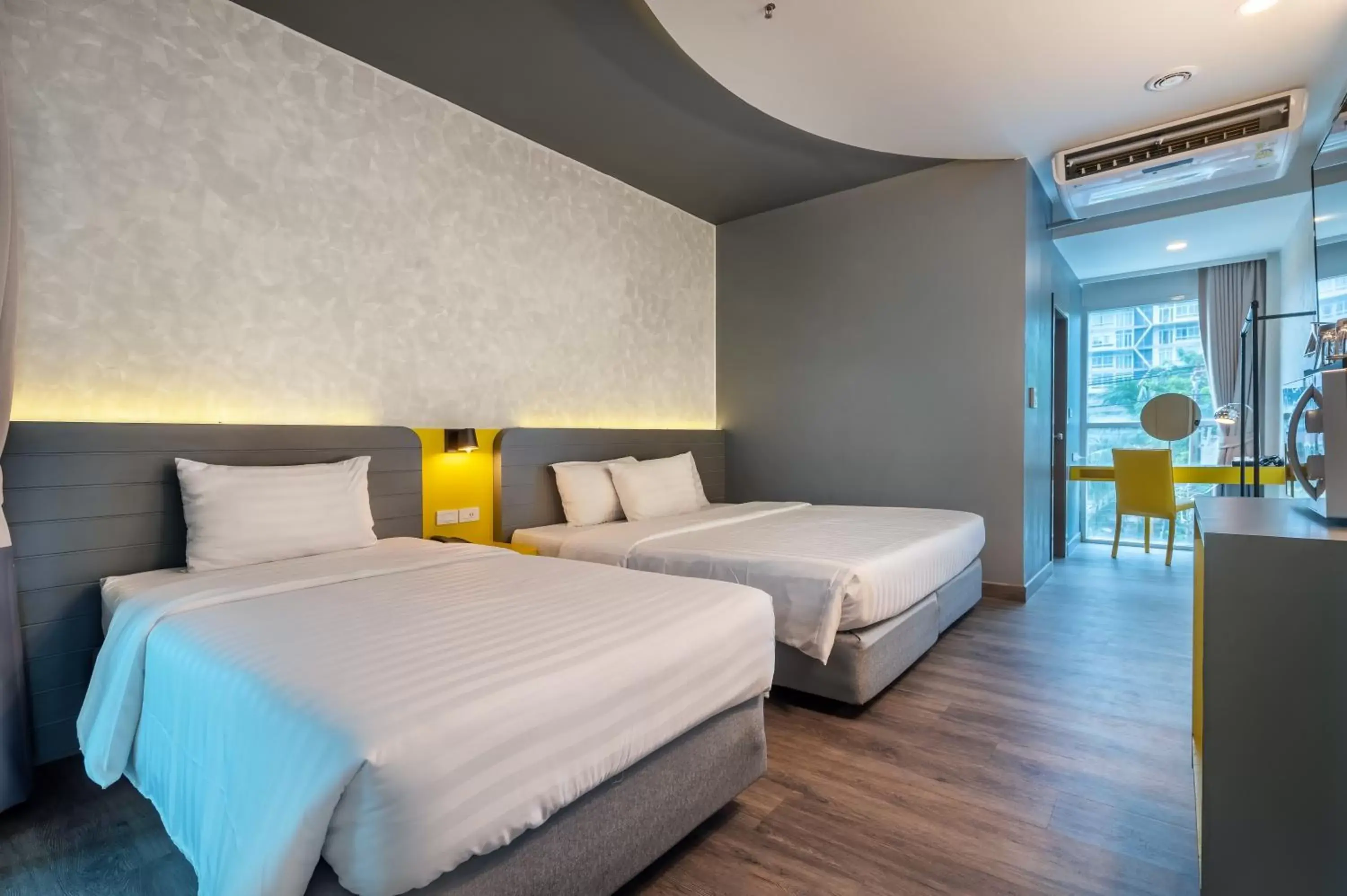 Deluxe Triple Room in Qiu Hotel Sukhumvit SHA Plus