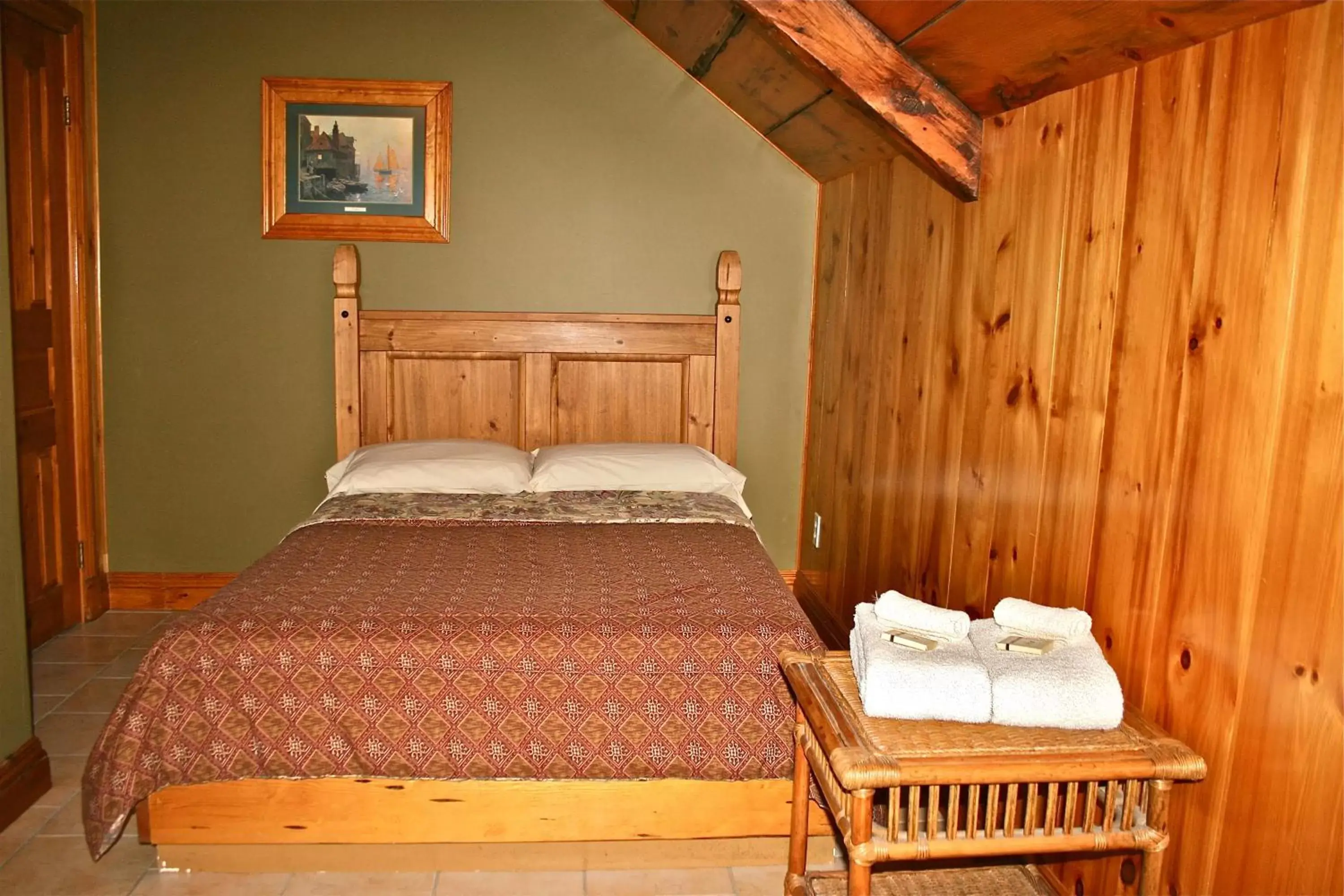 Bed in Manoir Ramezay