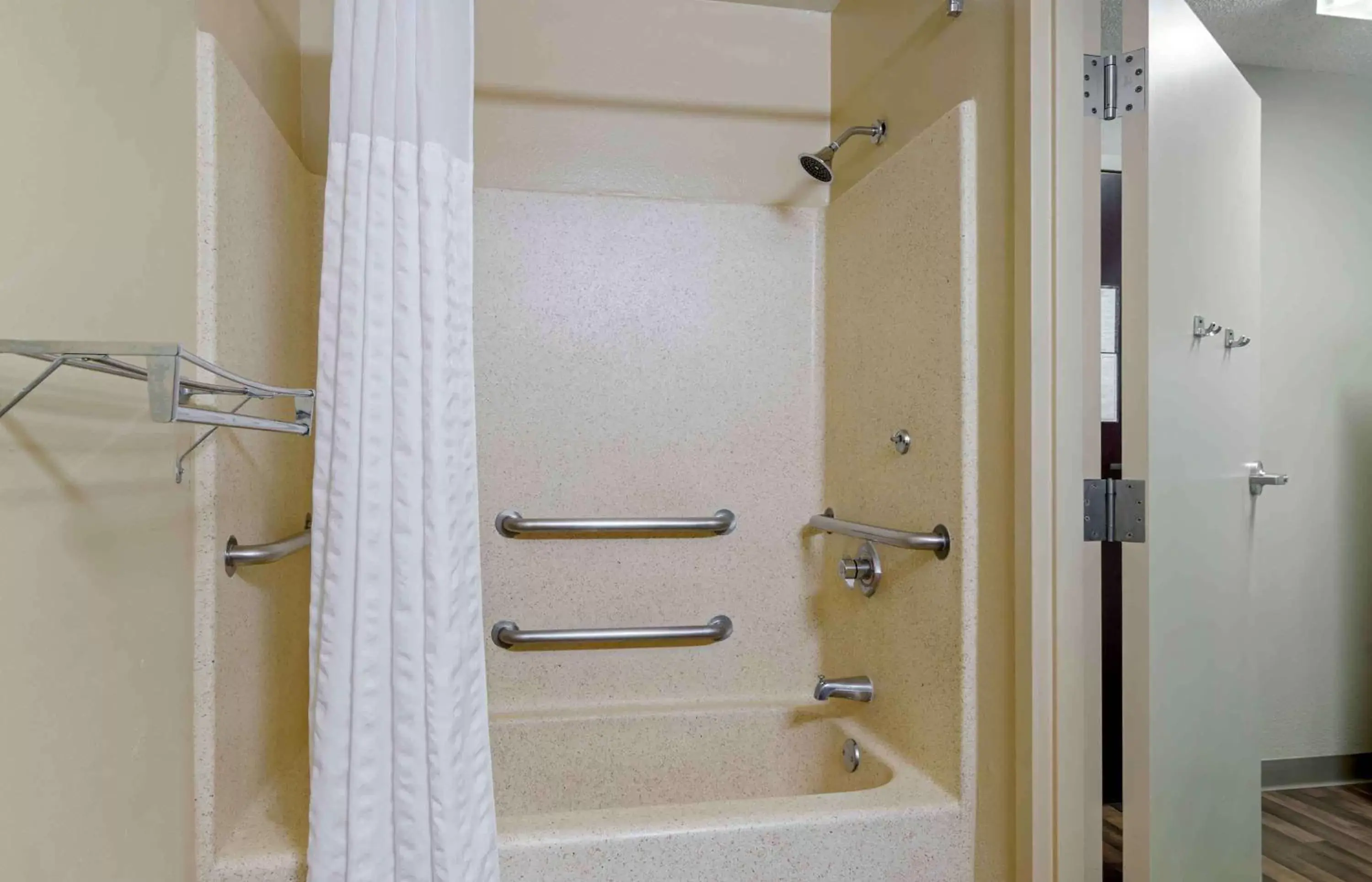 Bathroom in Extended Stay America Suites - Atlanta - Marietta - Windy Hill