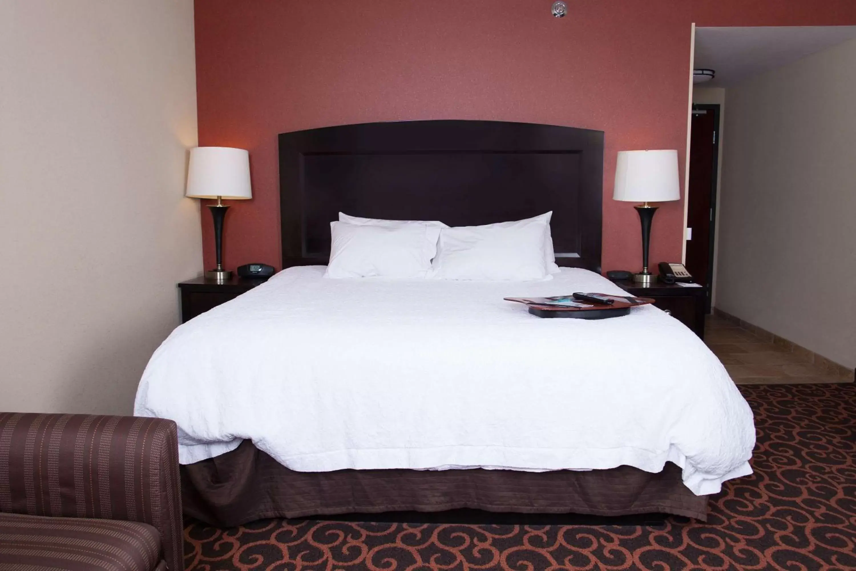Bed in Hampton Inn & Suites Dickinson ND
