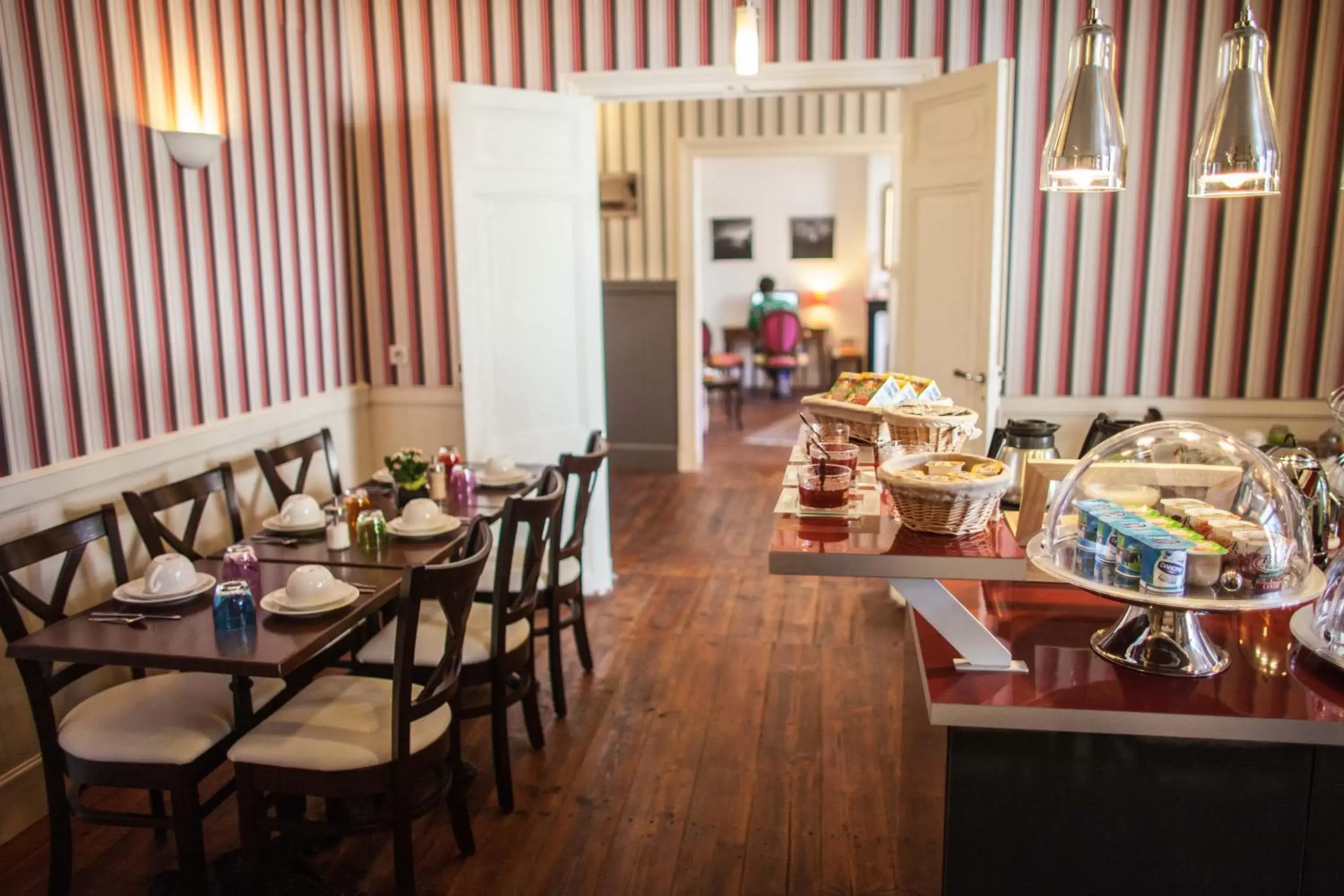 Restaurant/places to eat in Hôtel Henri IV Restaurant/places to eat in Hôtel Henri IV