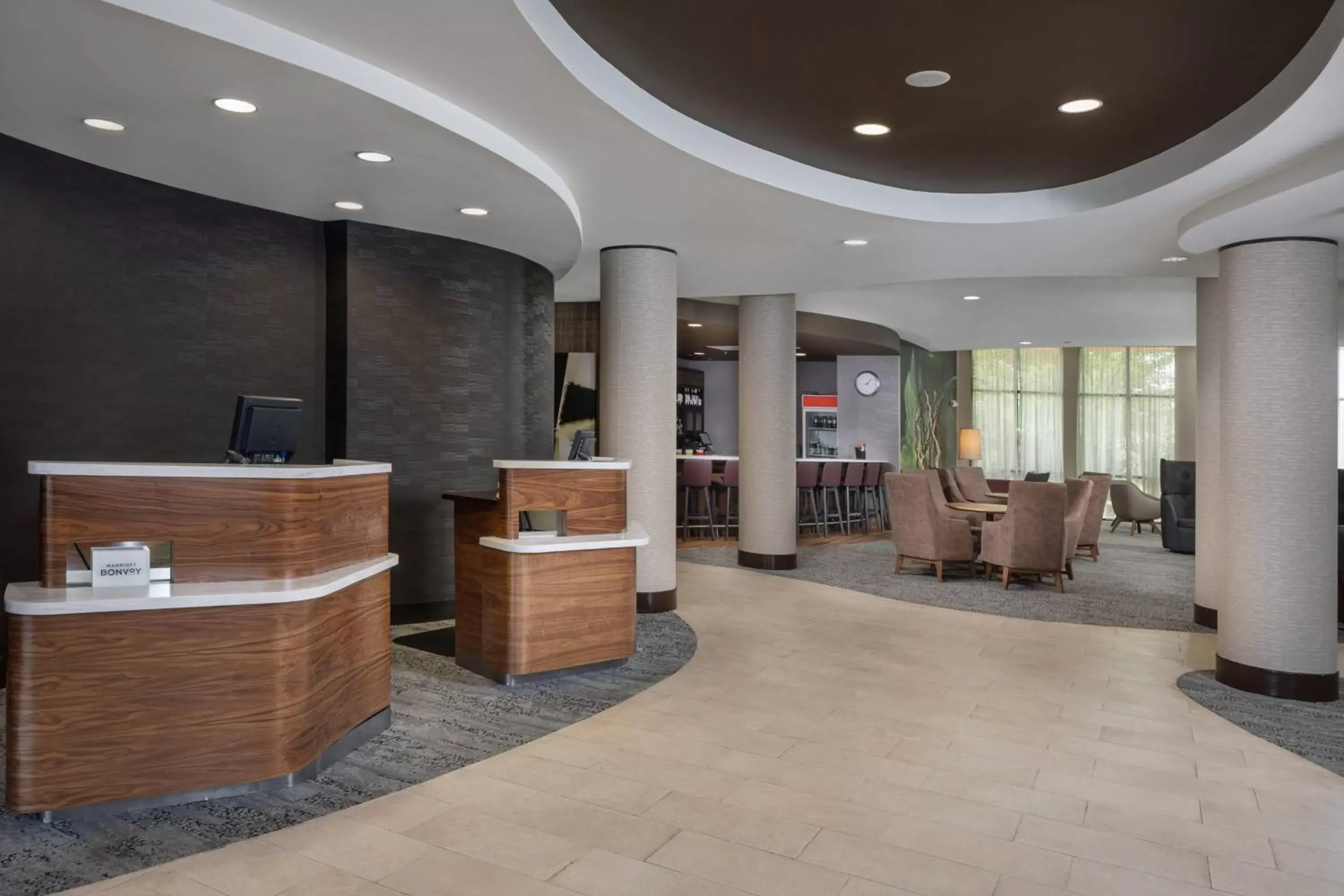 Property building, Lobby/Reception in Courtyard by Marriott Anniston Oxford