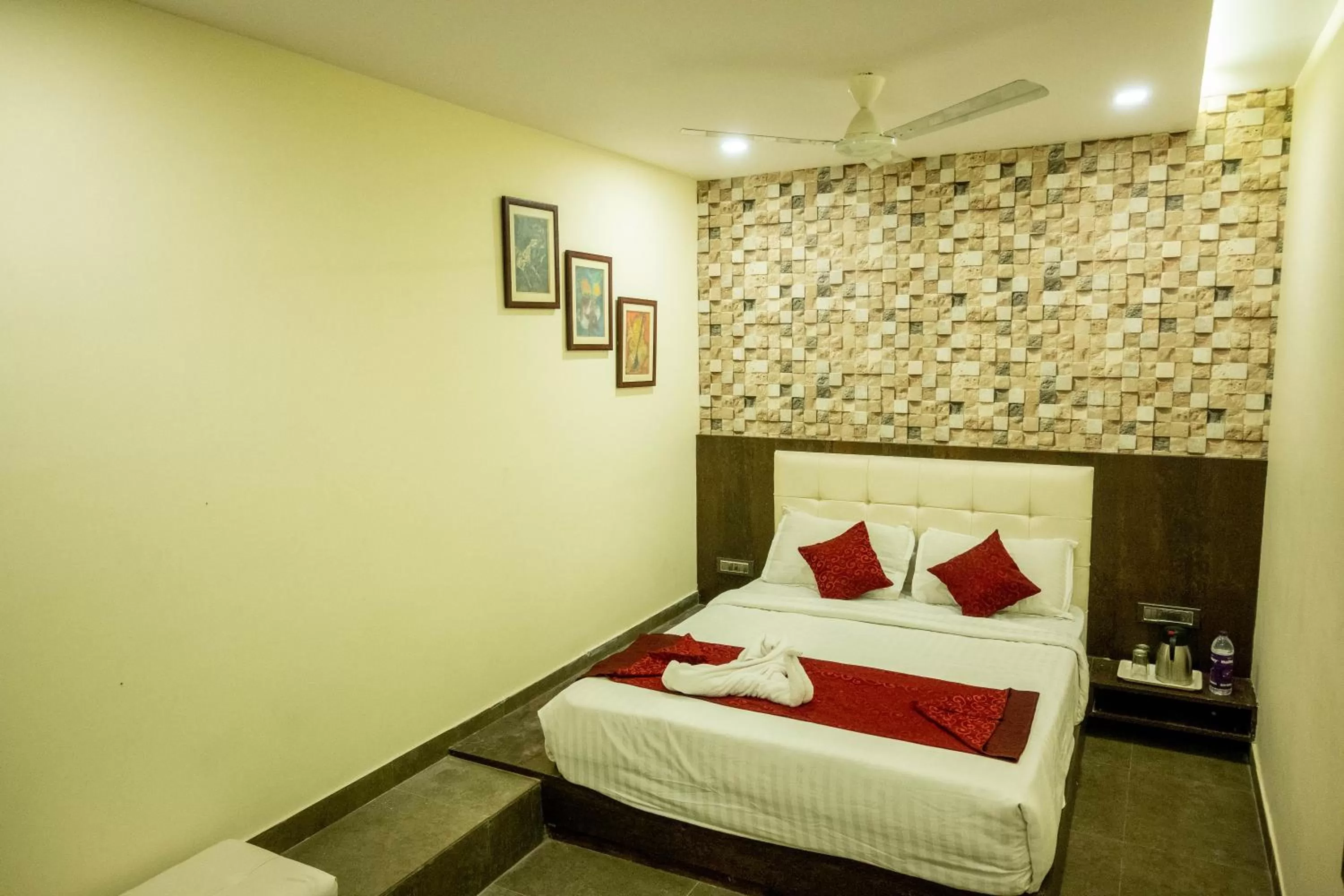 Bed in Vinayak Bhavan By Vinayak Hotels