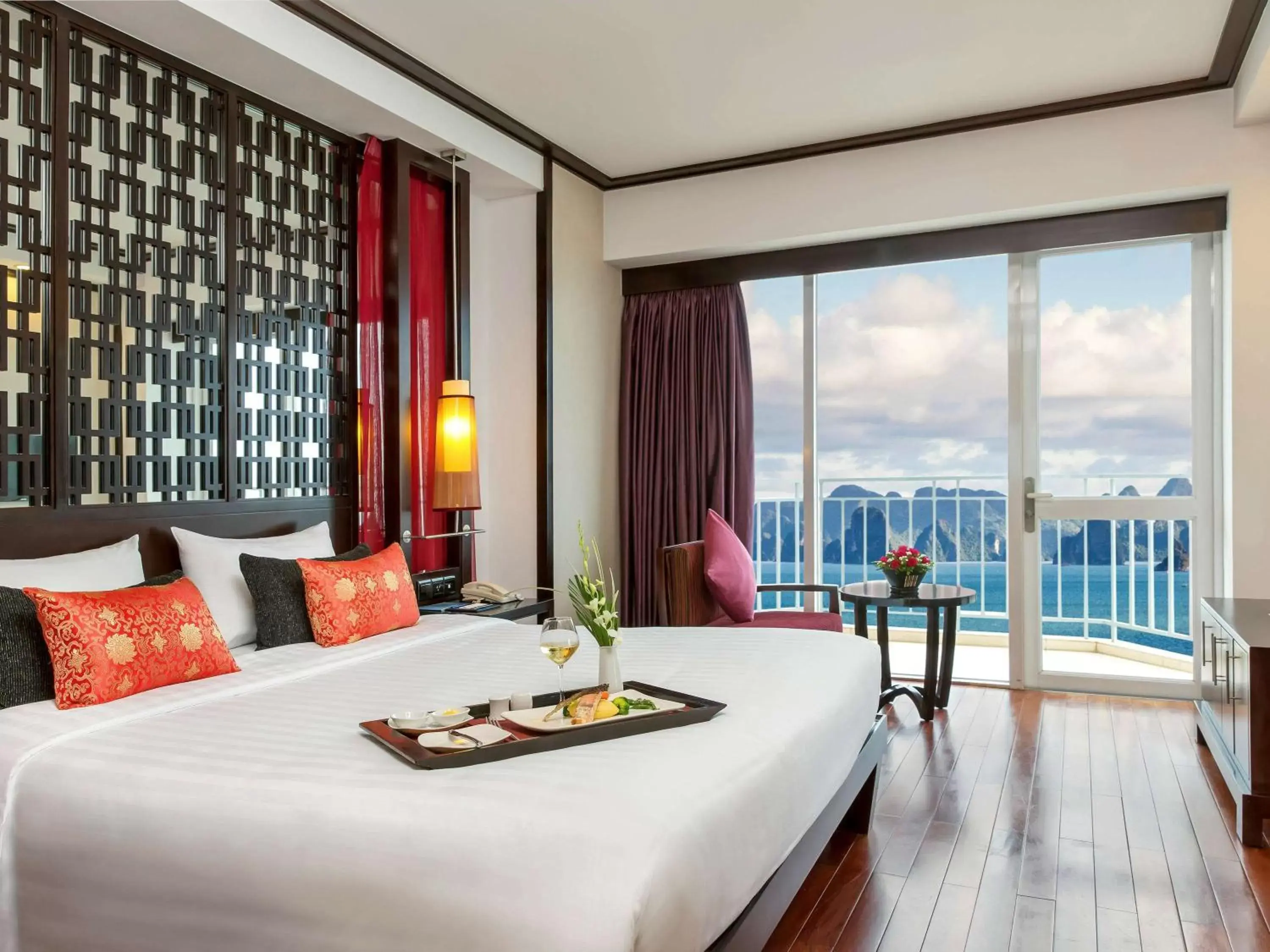 Photo of the whole room, Room Photo in Novotel Ha Long Bay Hotel
