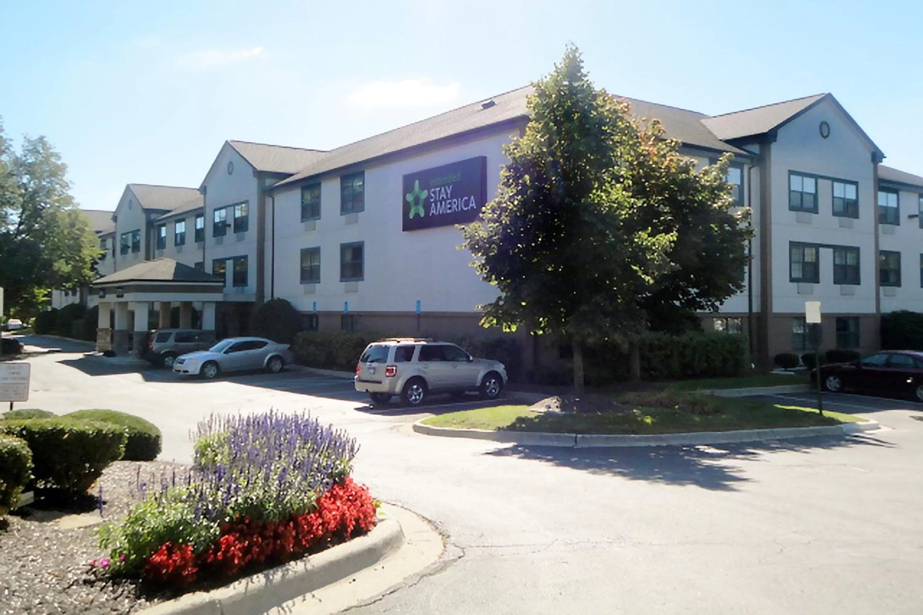 Property building in Extended Stay America Select Suites - Detroit - Farmington Hills