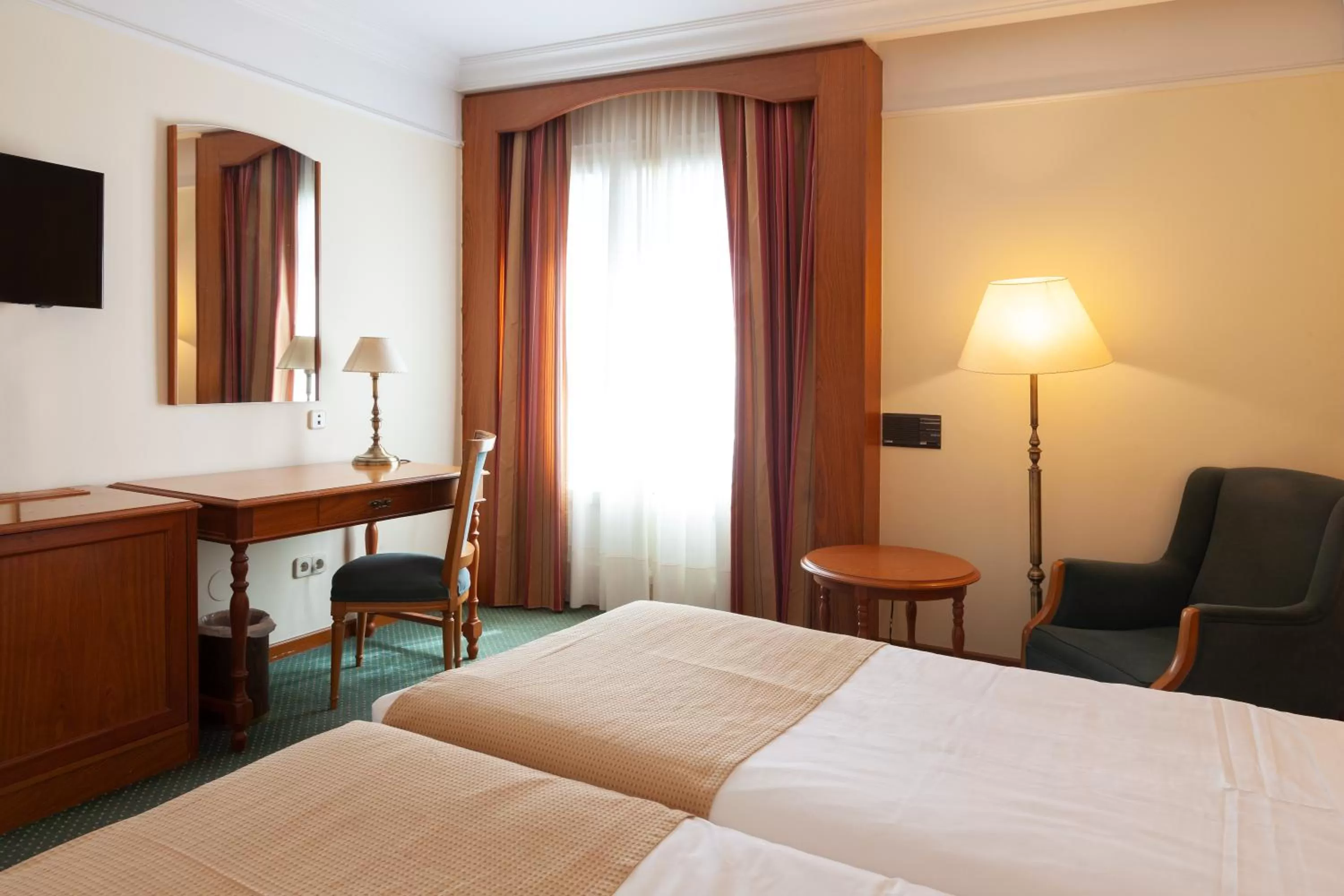 Bedroom, Bed in Hotel Hoyuela