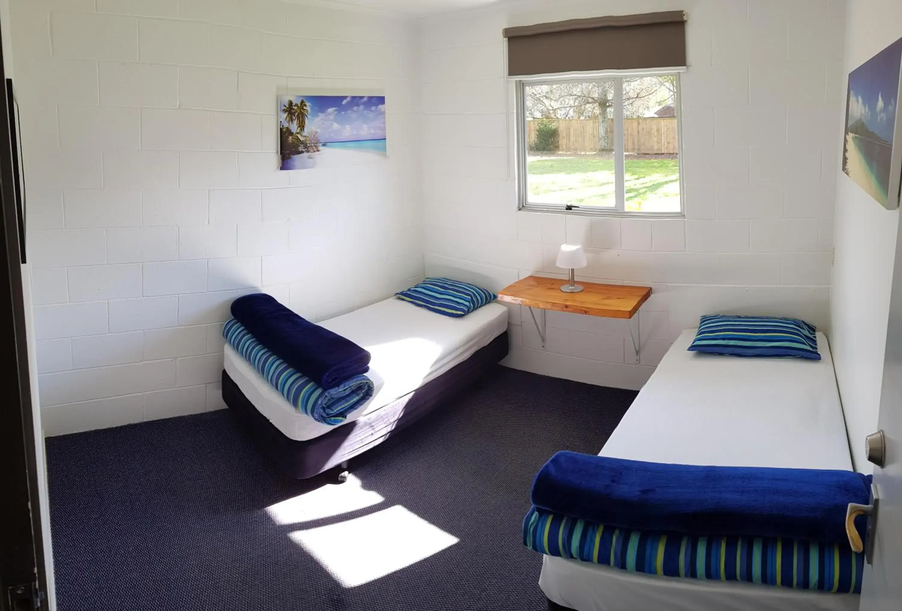 Photo of the whole room, Bed in Happy Apple Backpackers