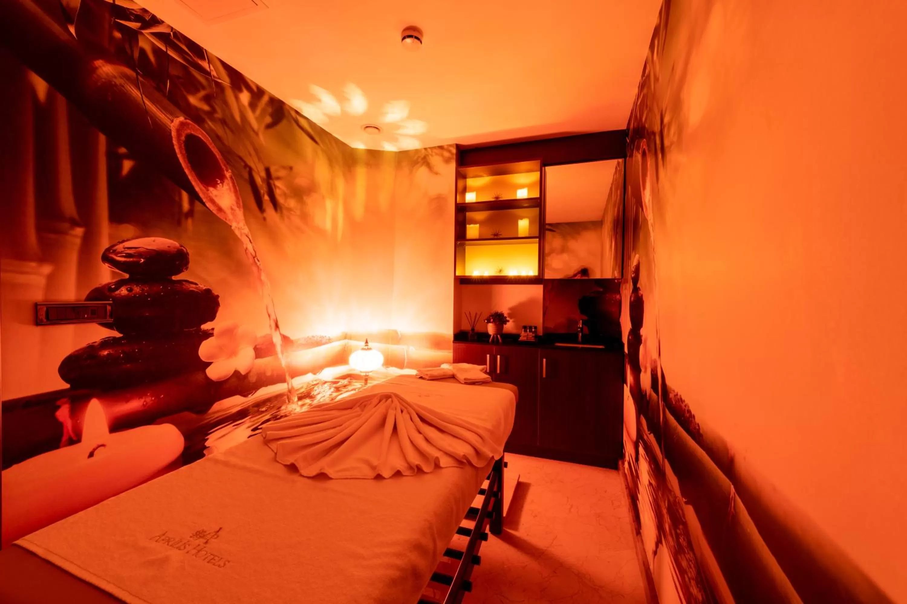 Spa and wellness centre/facilities, Bed in Aprilis Deluxe Hotel