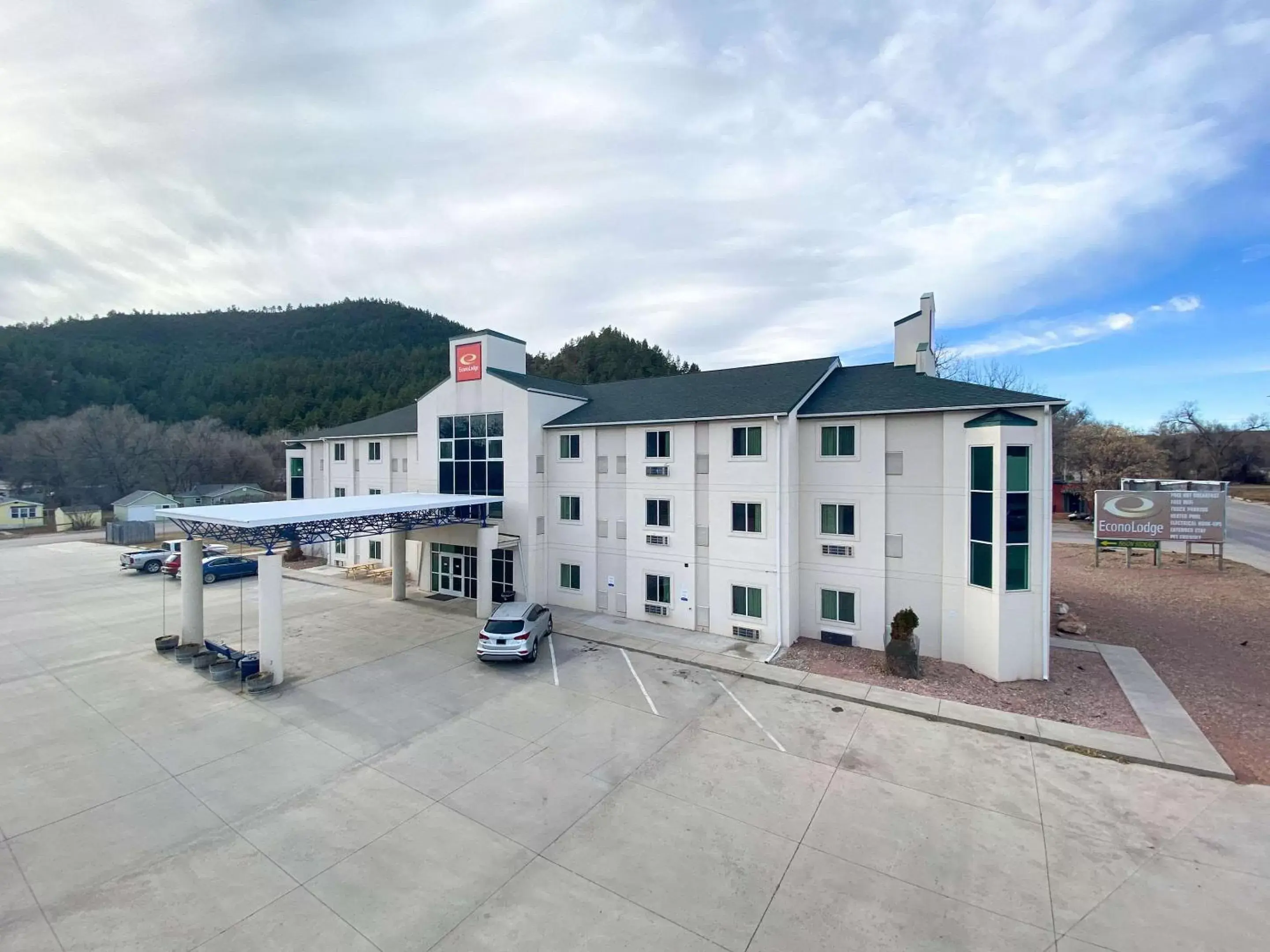 Property Building in Econo Lodge Hot Springs