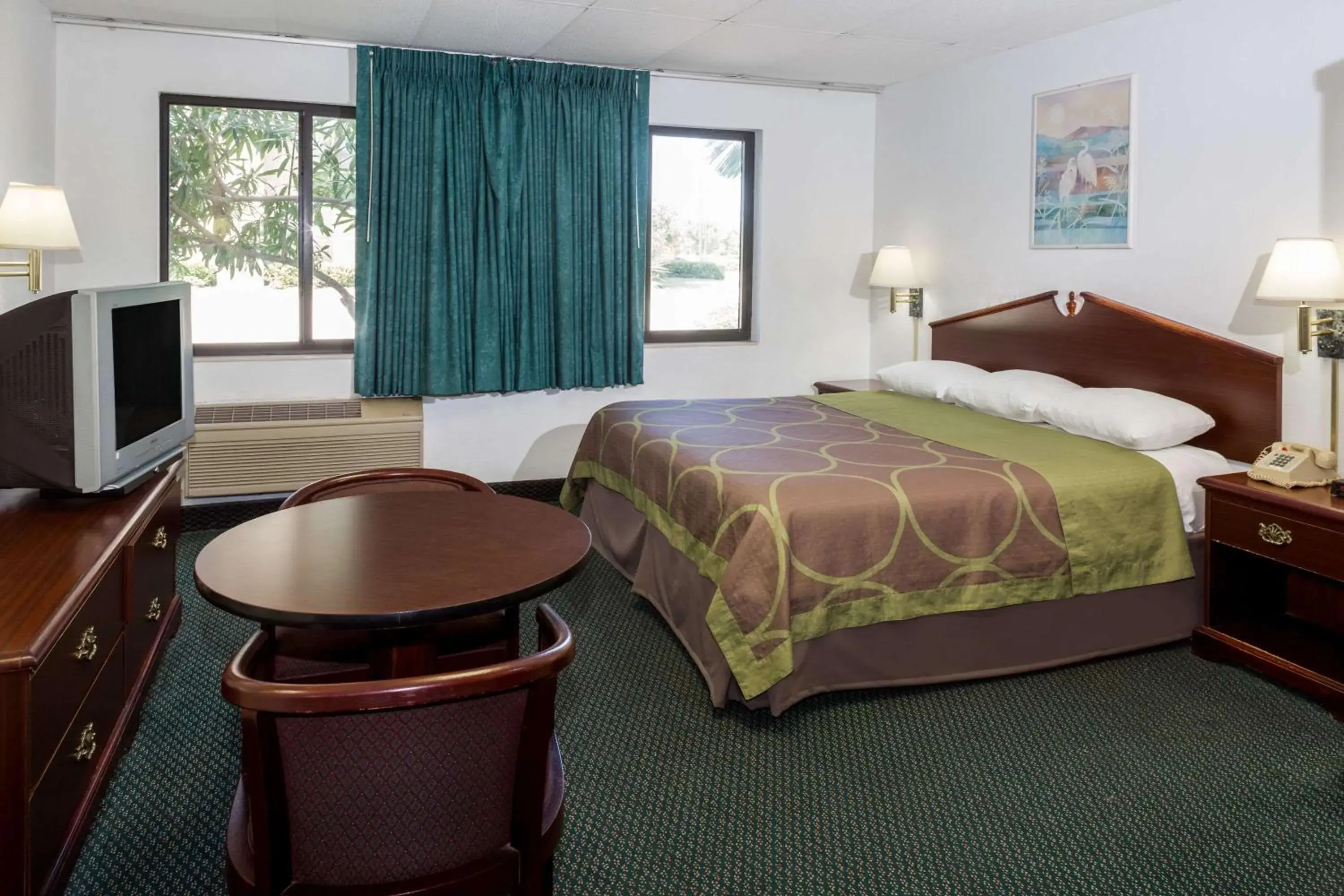 Photo of the whole room, Bed in Super 8 by Wyndham Pompano Beach