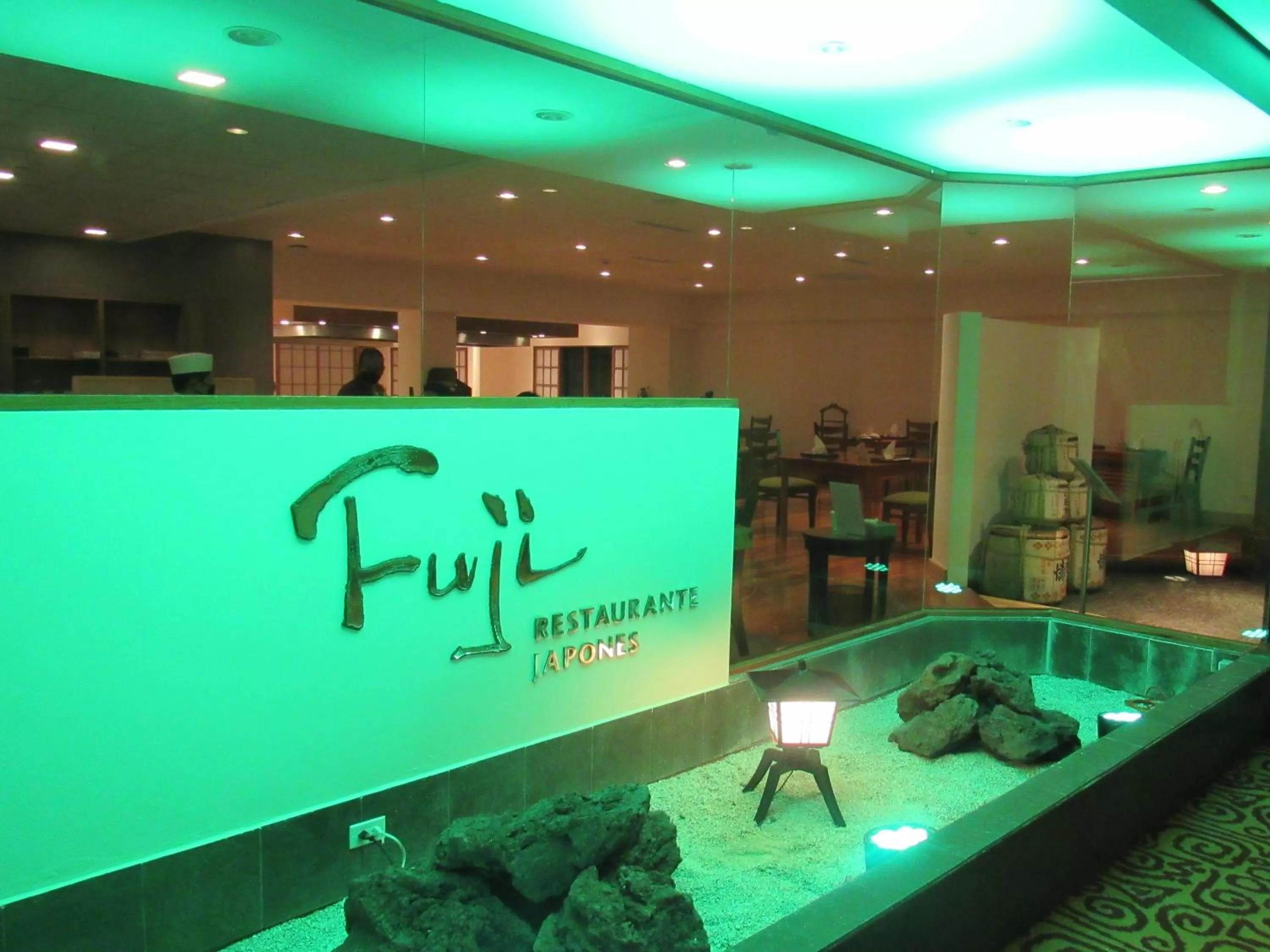 Restaurant/places to eat in Crowne Plaza San Jose La Sabana by IHG