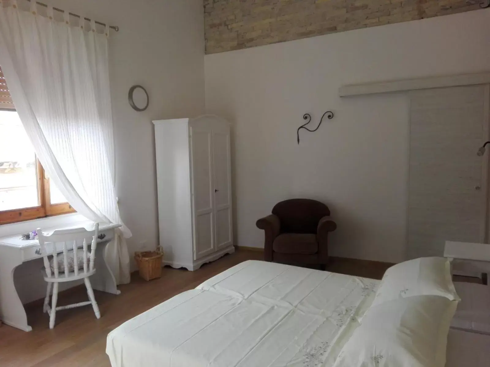 Photo of the whole room, Bed in Bed and Breakfast San Saturnino