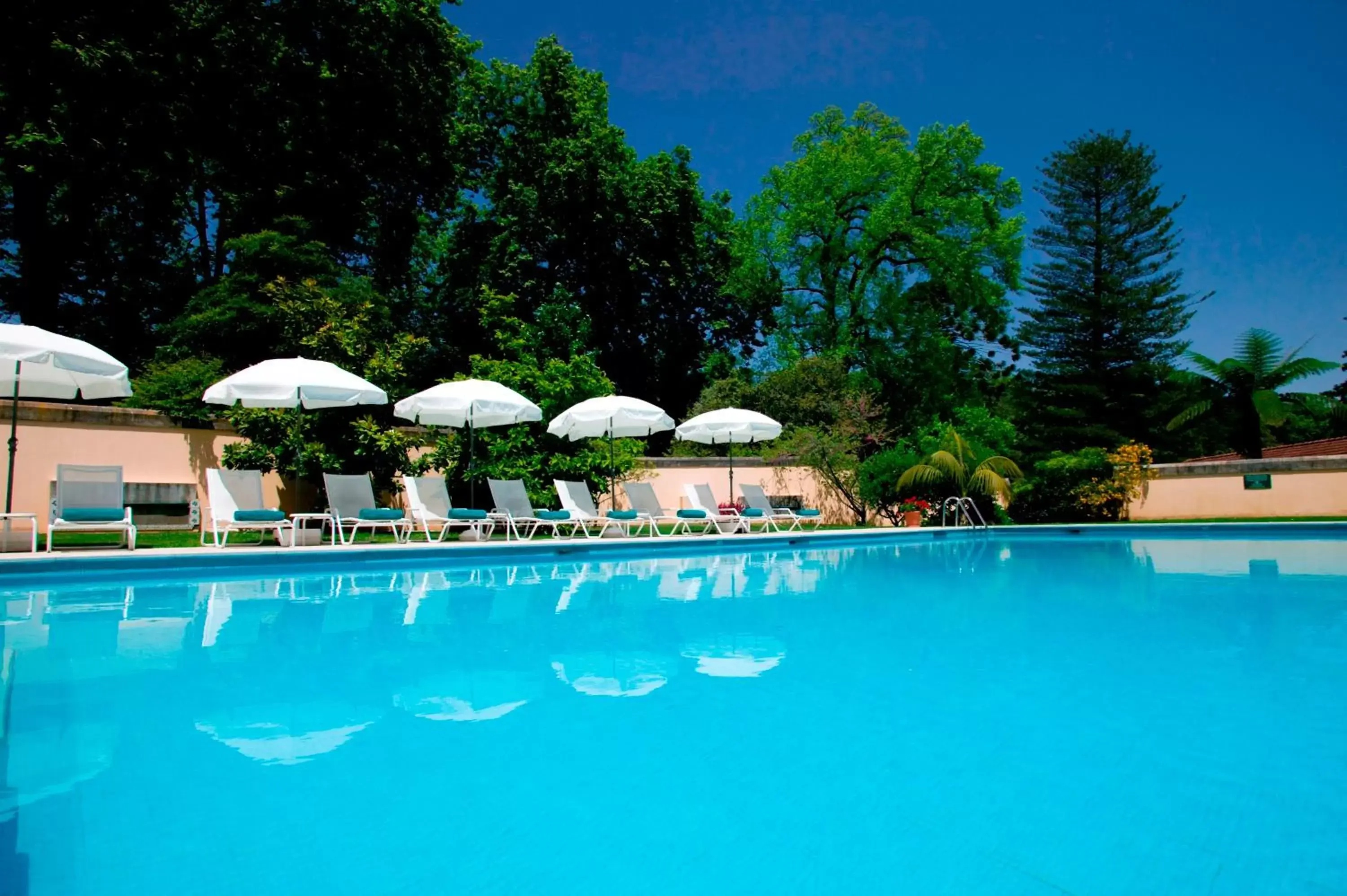 Swimming Pool in Casa Velha do Palheiro Relais & Chateaux