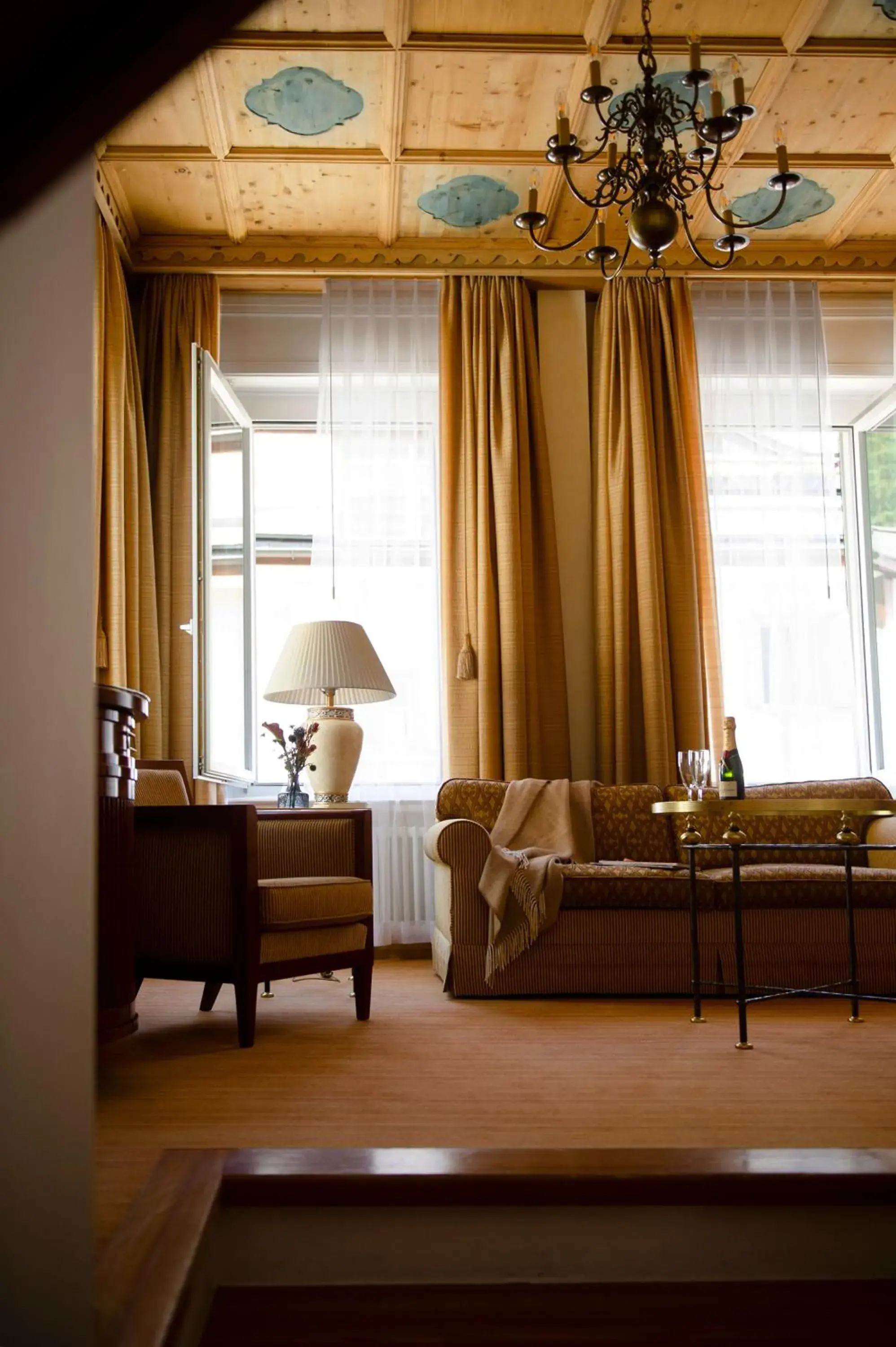 Living room, Seating Area in Grand Hotel Kronenhof
