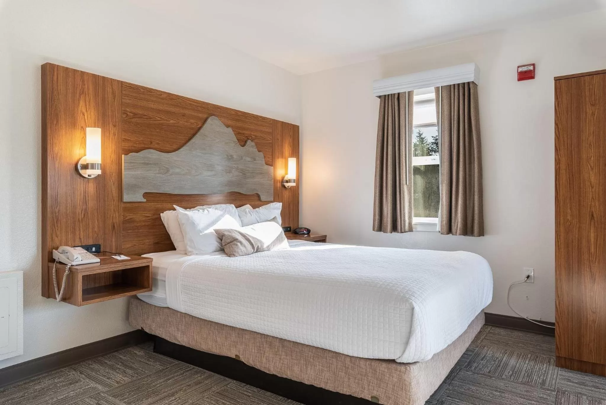 King Suite - single occupancy in Marshall Suites Bainbridge Island, SureStay Collection by BW