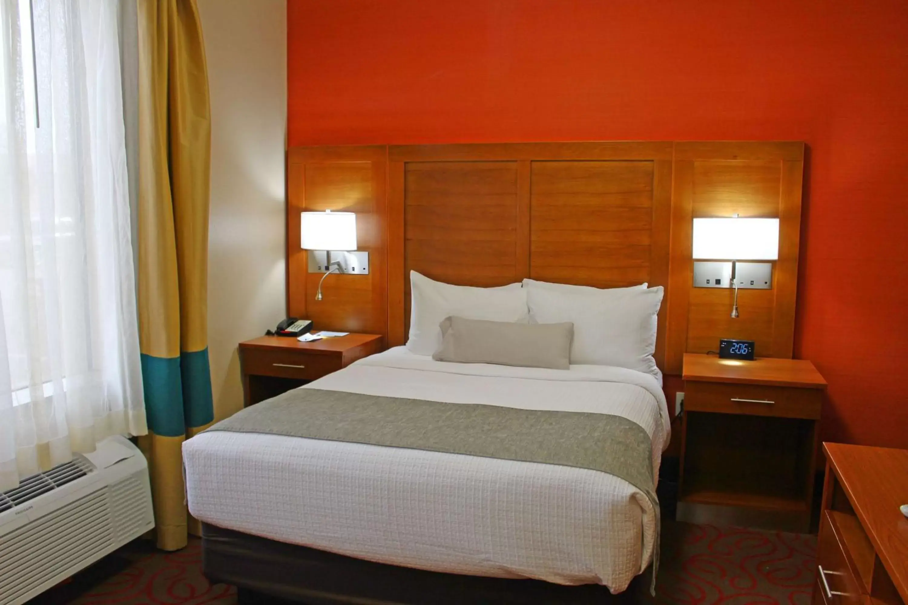 Photo of the whole room, Bed in Best Western Cannon A.F.B.