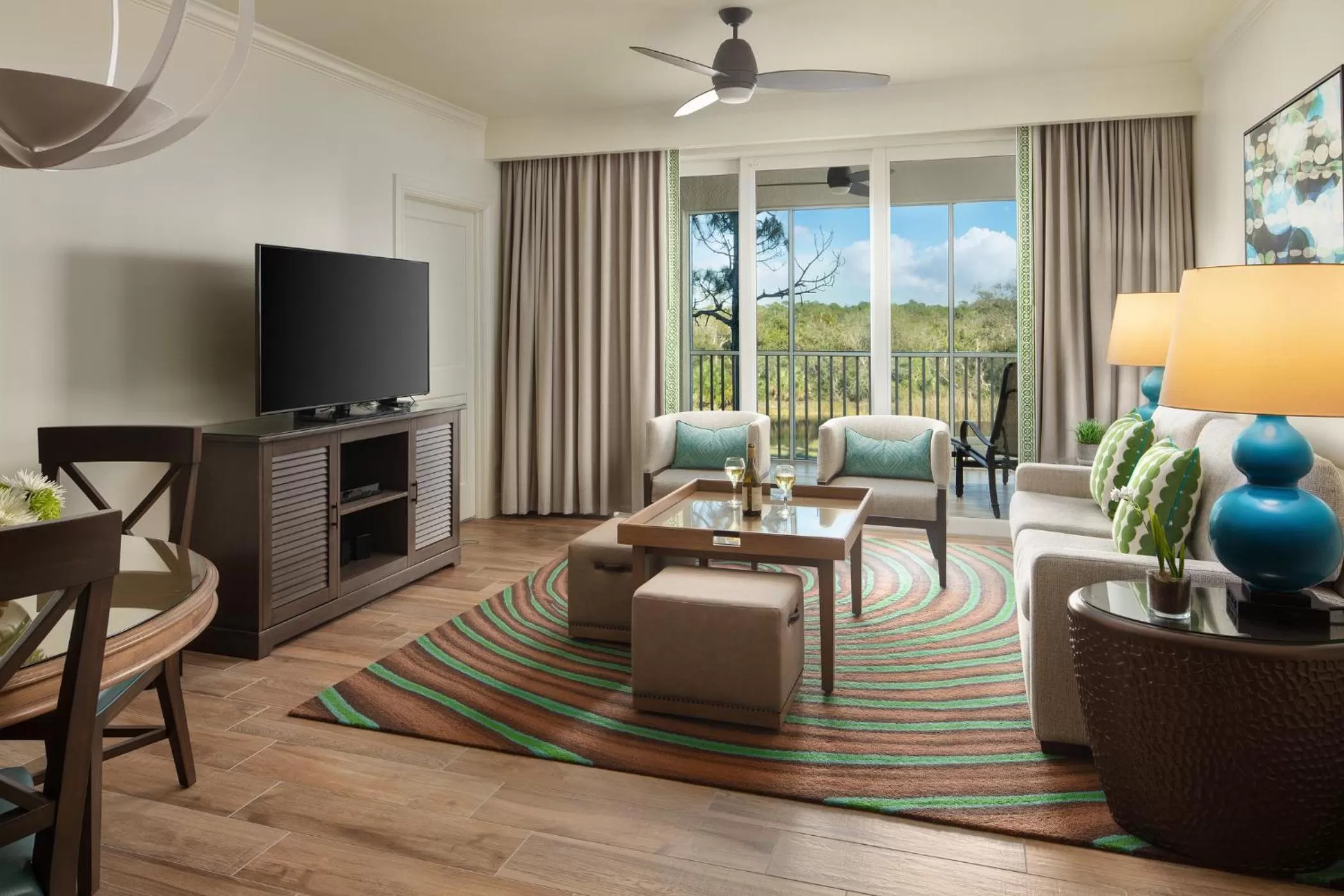 TV and multimedia in Hyatt Vacation Club at Coconut Cove