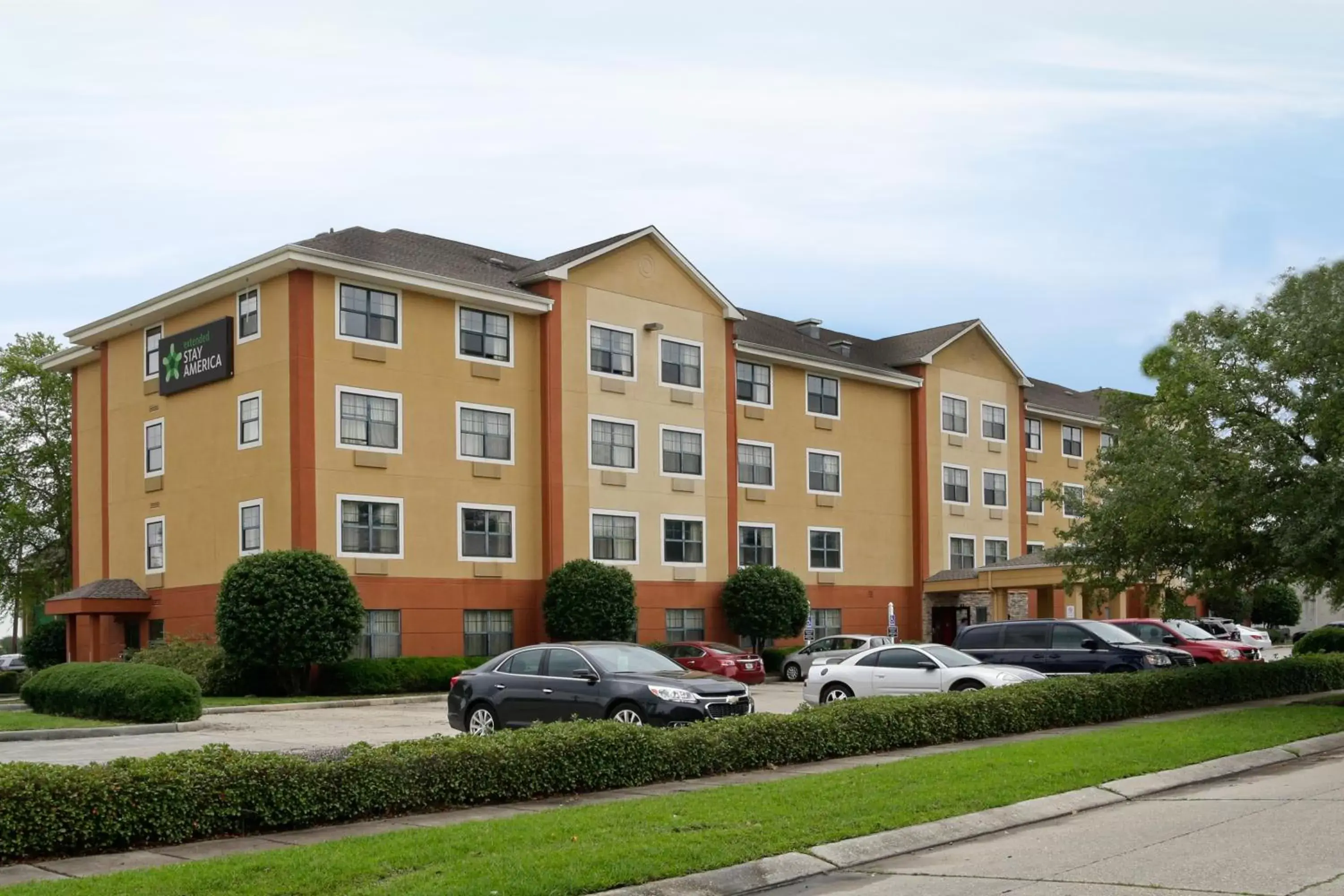 Property Building in Extended Stay America Suites - New Orleans - Metairie