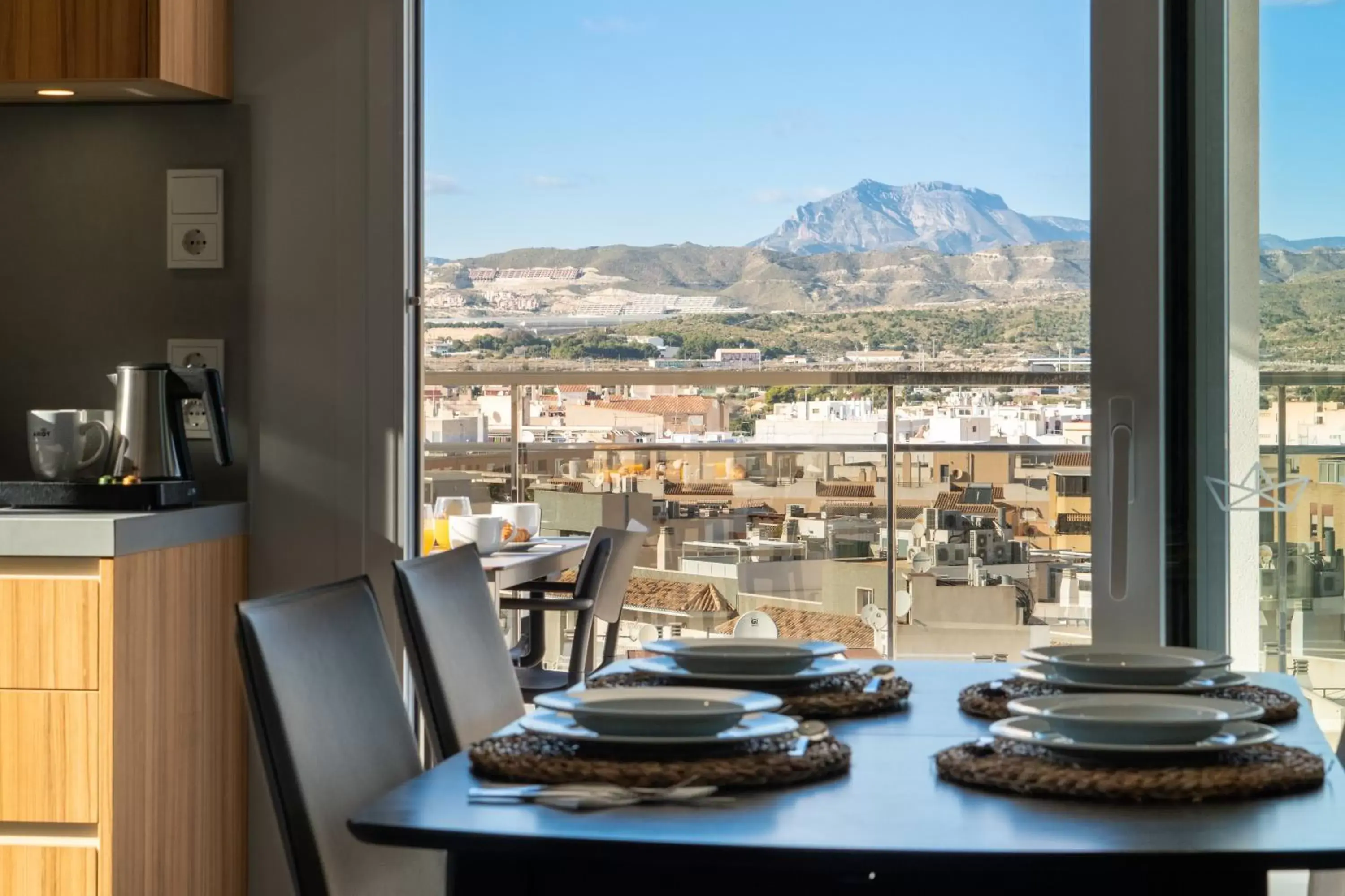 Mountain view, Restaurant/Places to Eat in Ahoy Apartments