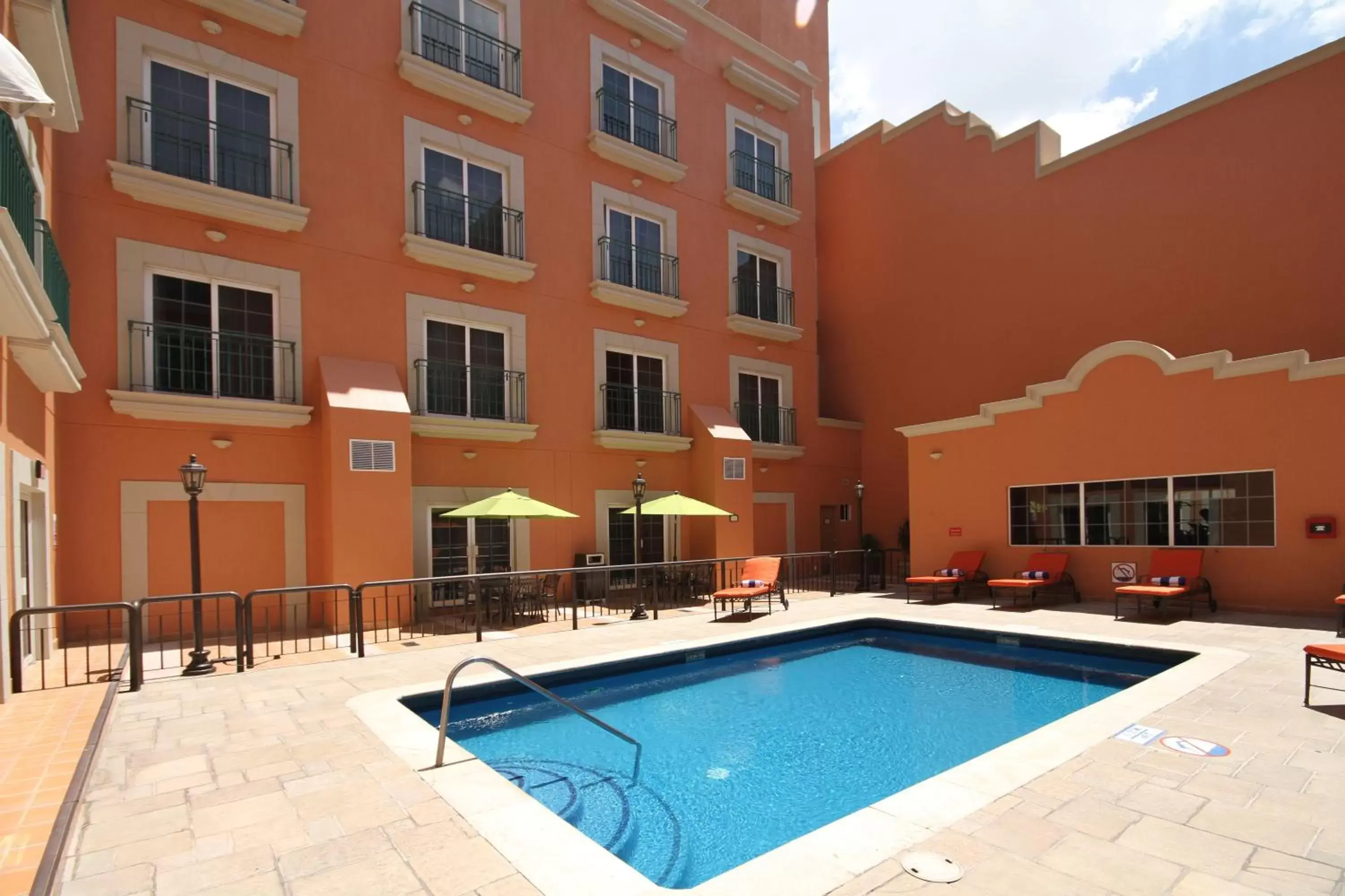 Swimming Pool in Holiday Inn Express Torreon, an IHG Hotel