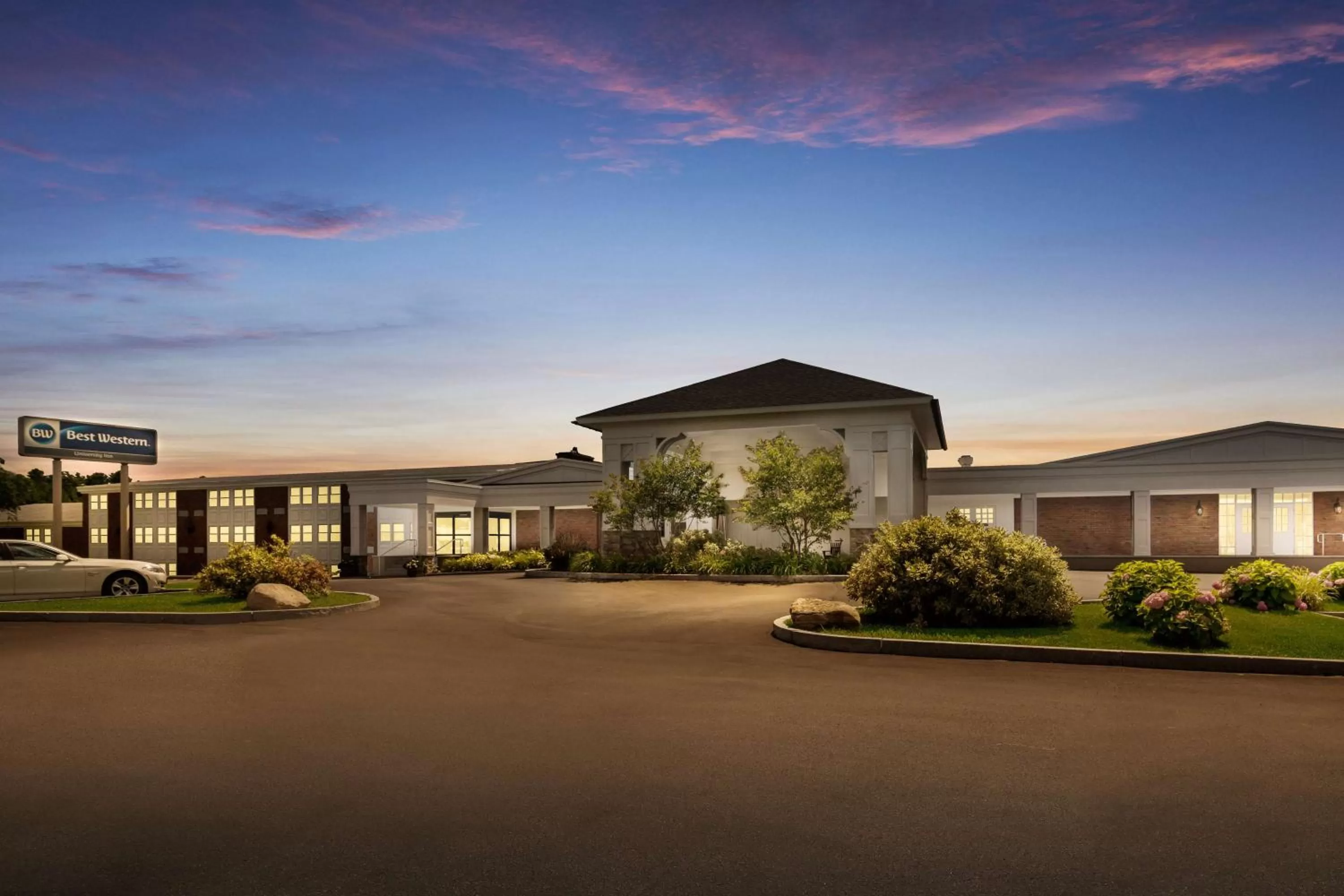 Property building in Best Western University Inn