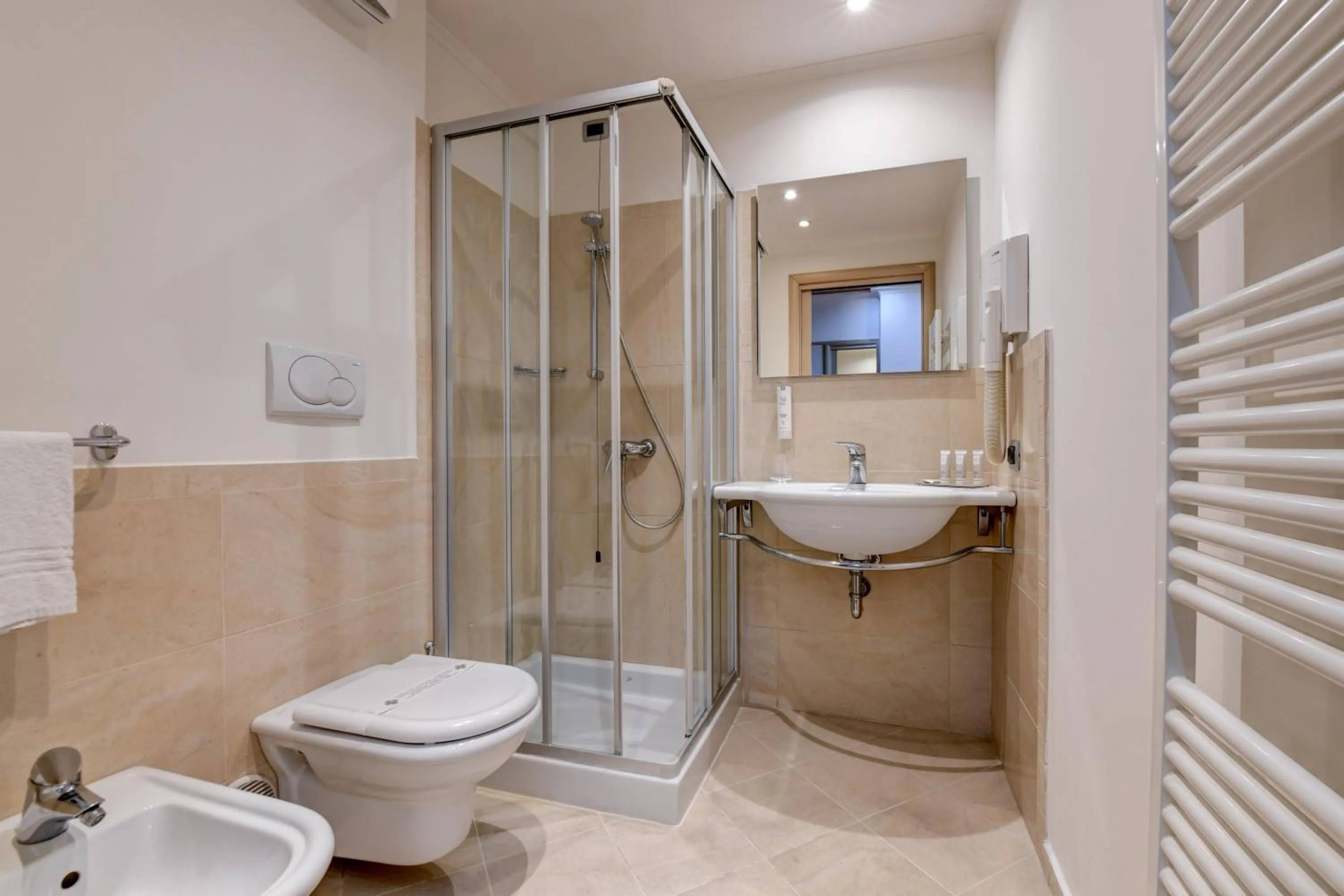 Shower in Hotel Rivus