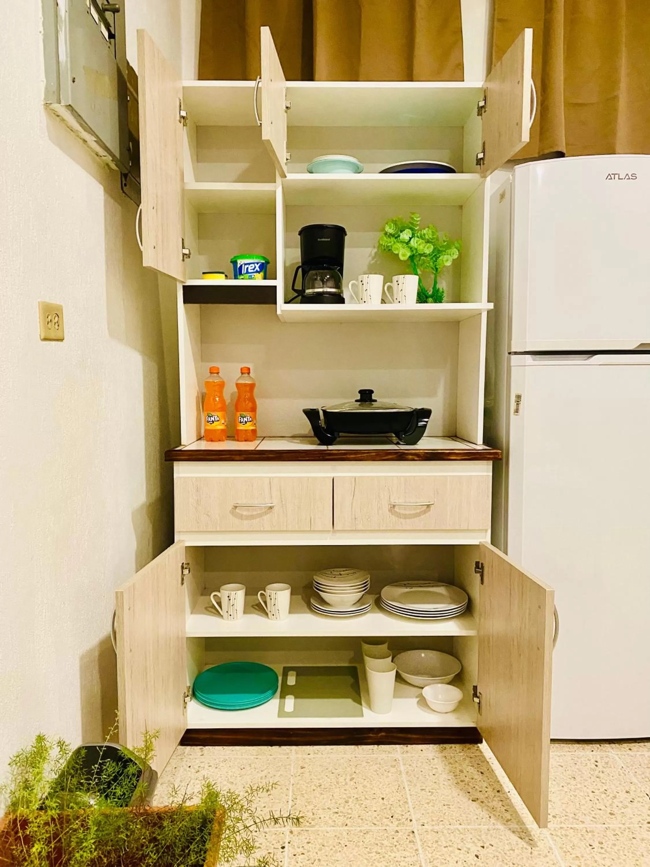 Kitchen/Kitchenette in Hotel Adventure Lodge