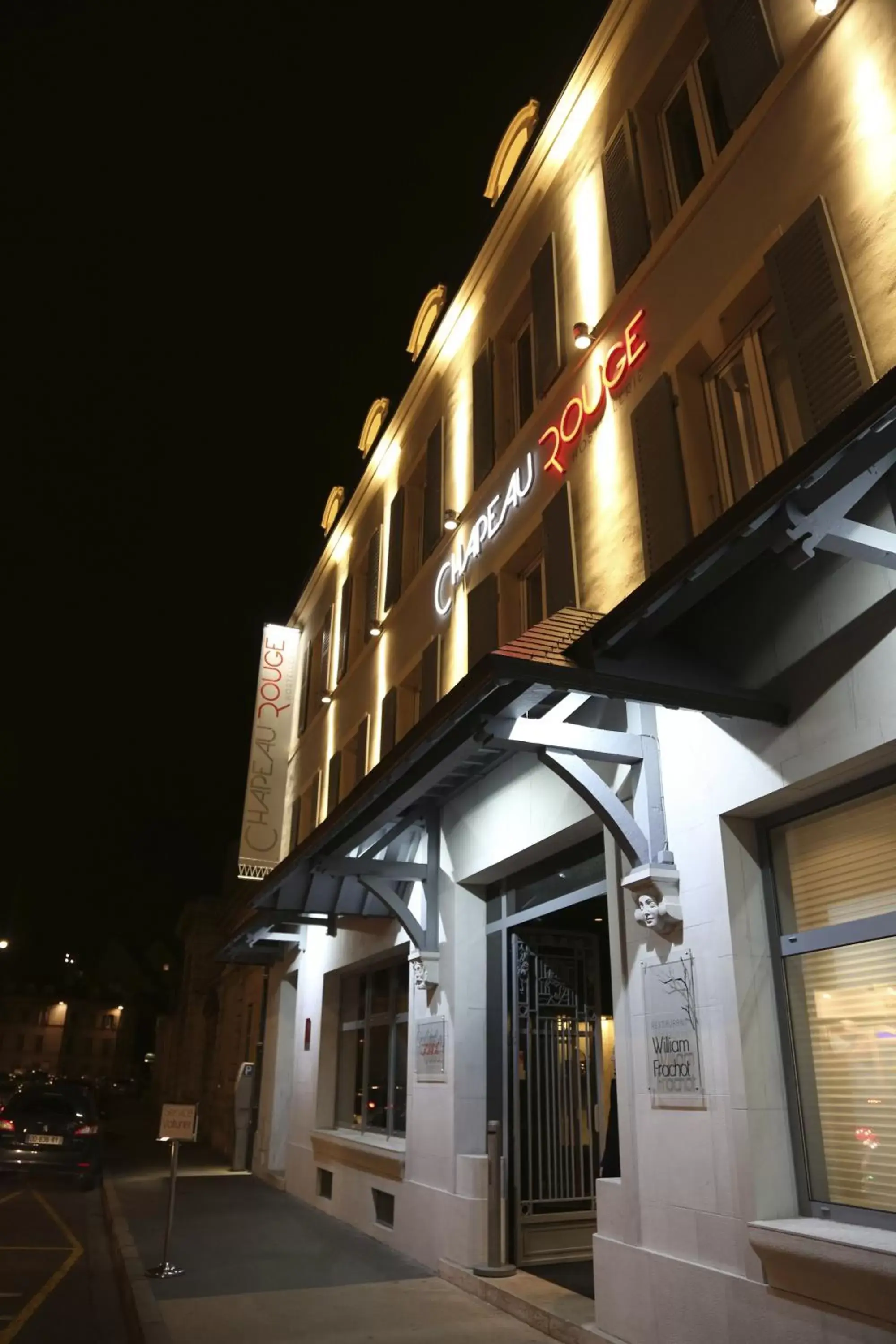 Facade/entrance, Property Building in Hostellerie Du Chapeau Rouge