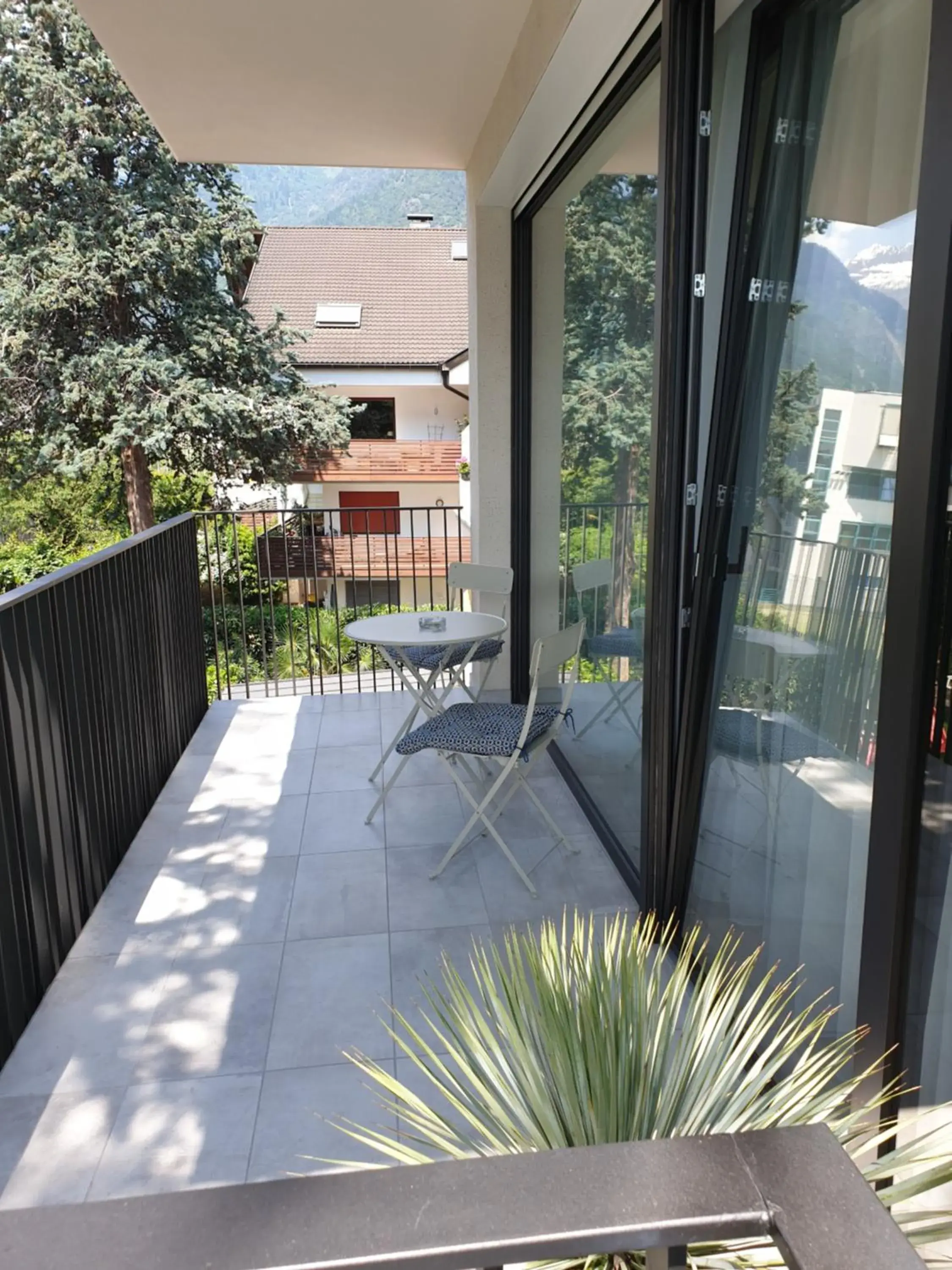 Bathroom, Balcony/Terrace in Hotel Jasmin